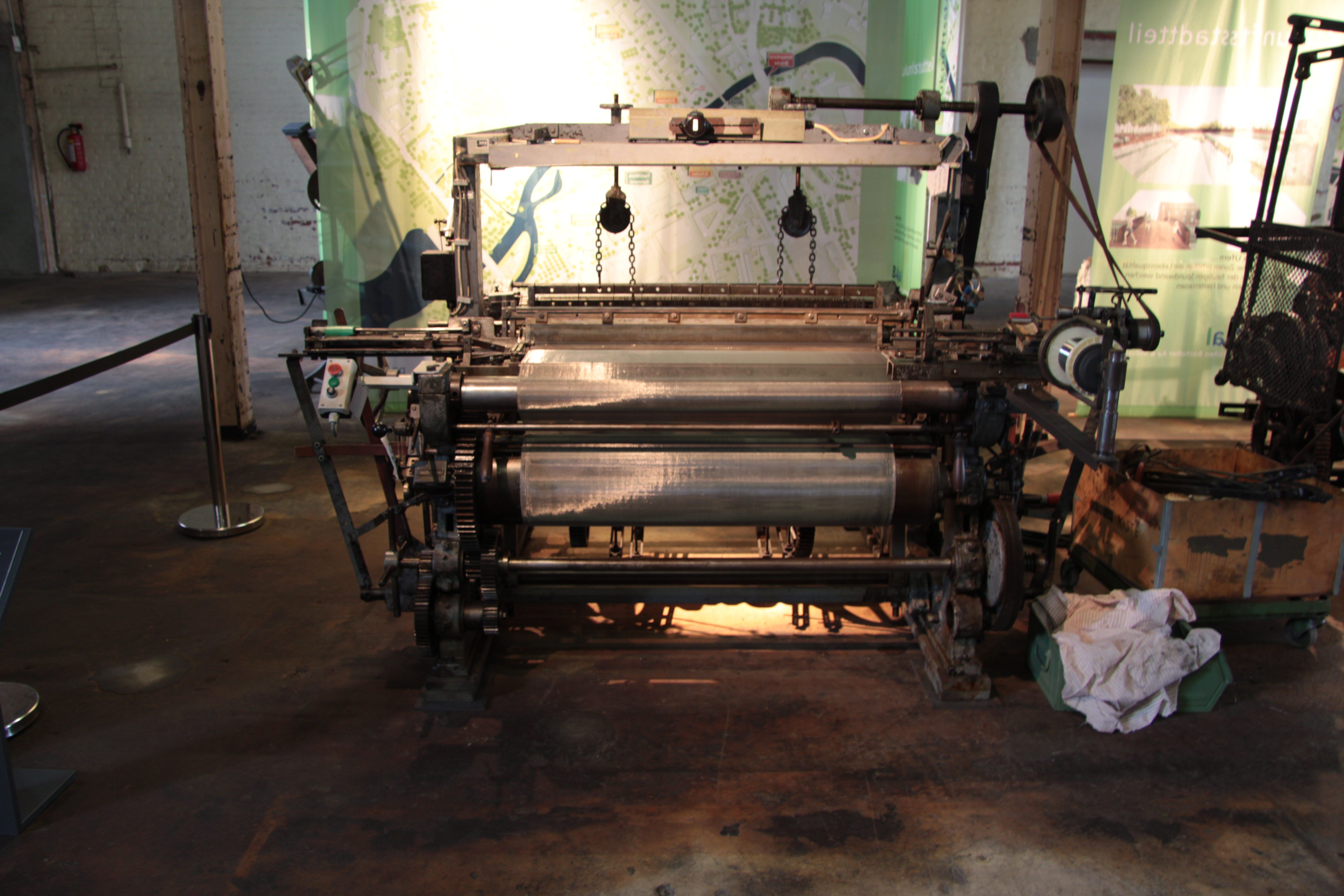 Wire weaving loom Sounds Of Changes