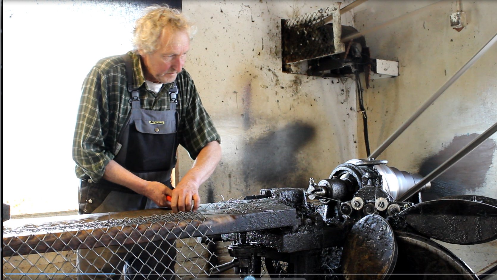 Fence making machine