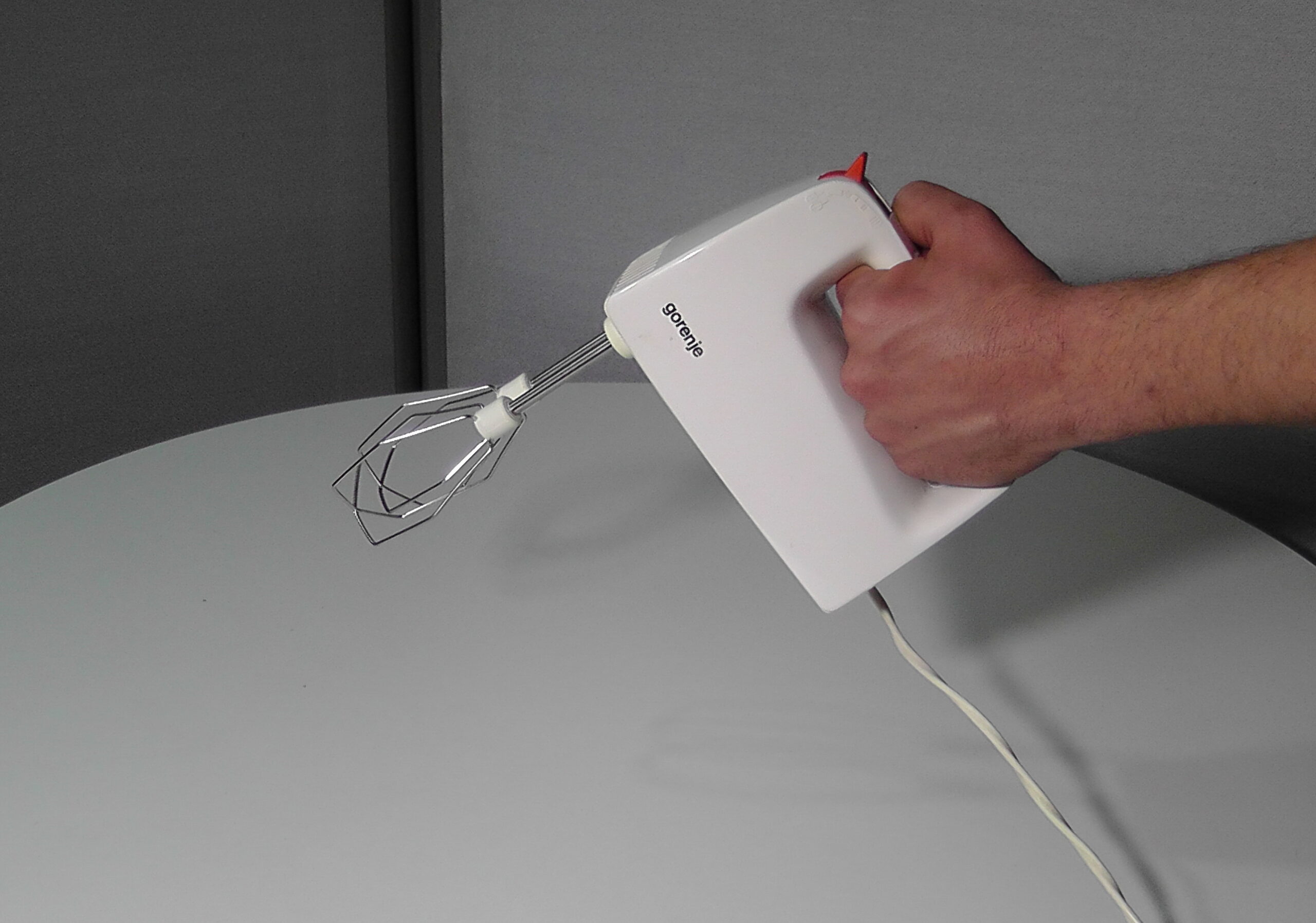 Hand mixer by Gorenje MGA - running