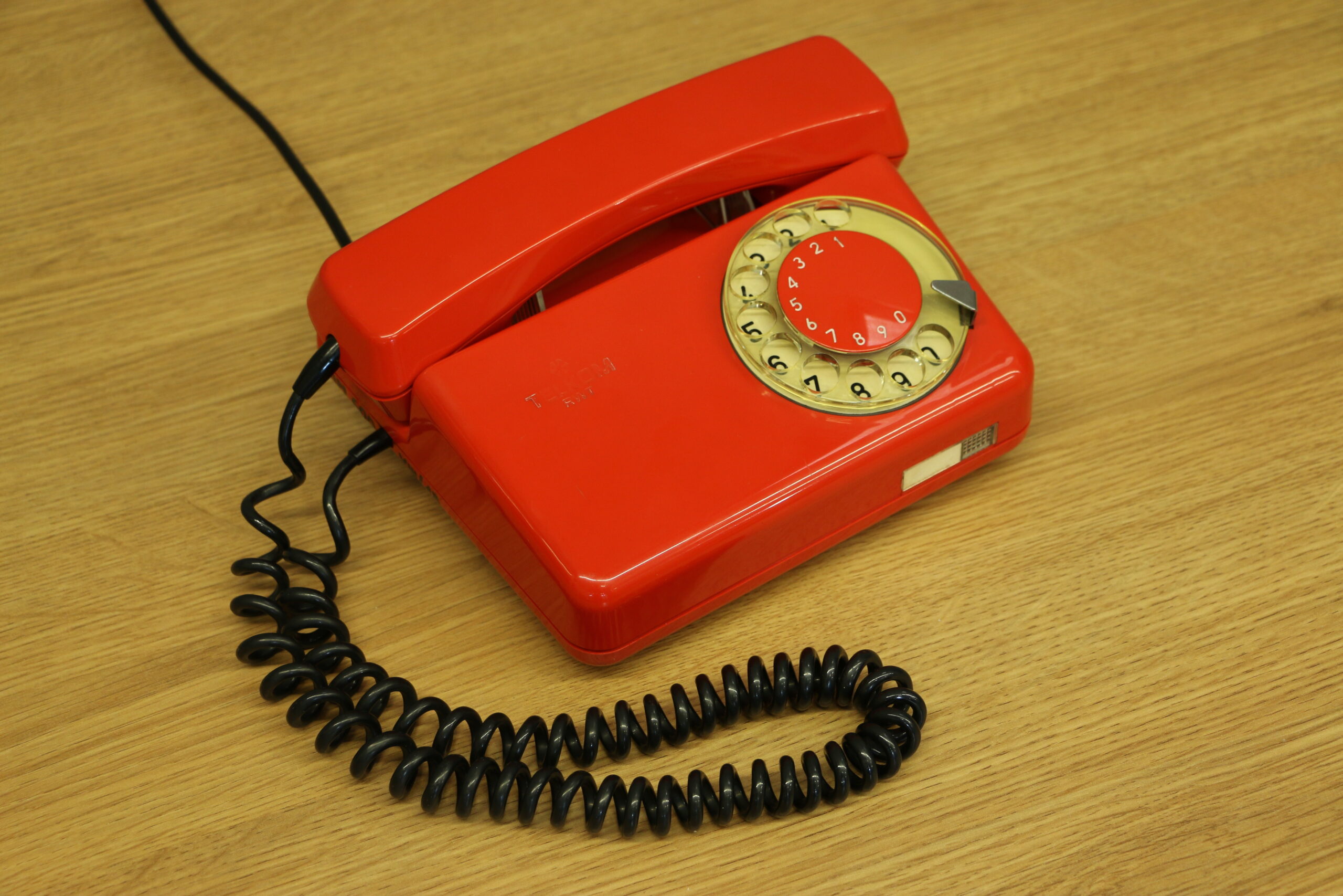 Telephone Tulipan - dialling