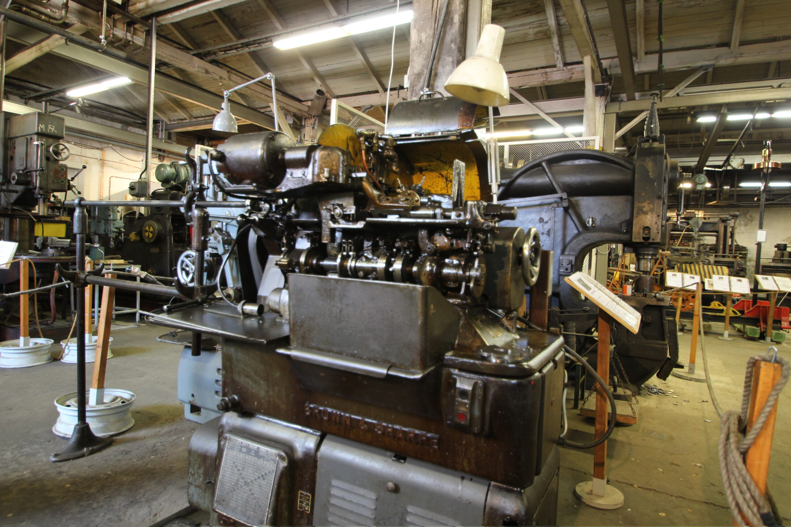 Automatic lathe