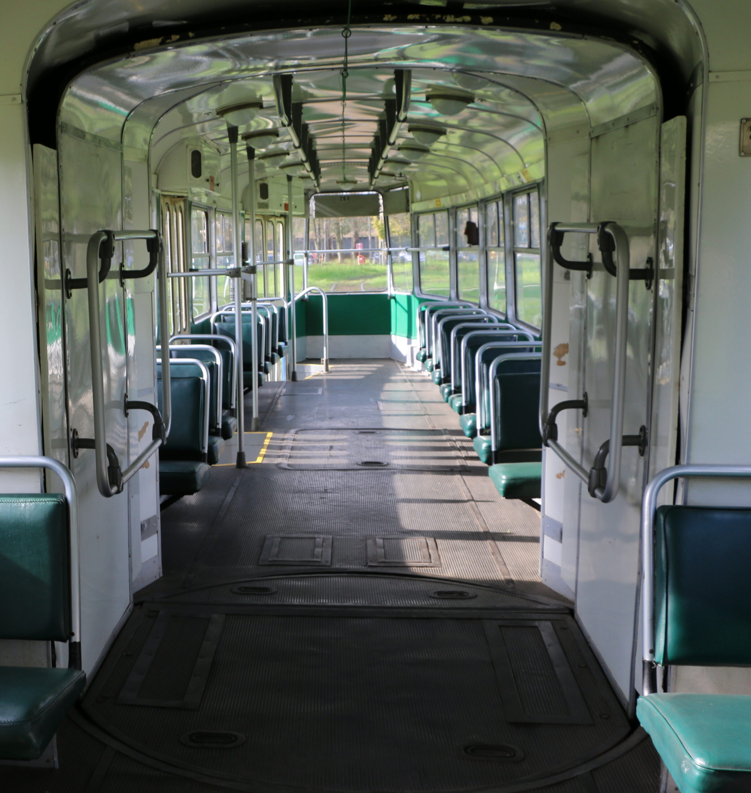 102N tram – pivoting joint