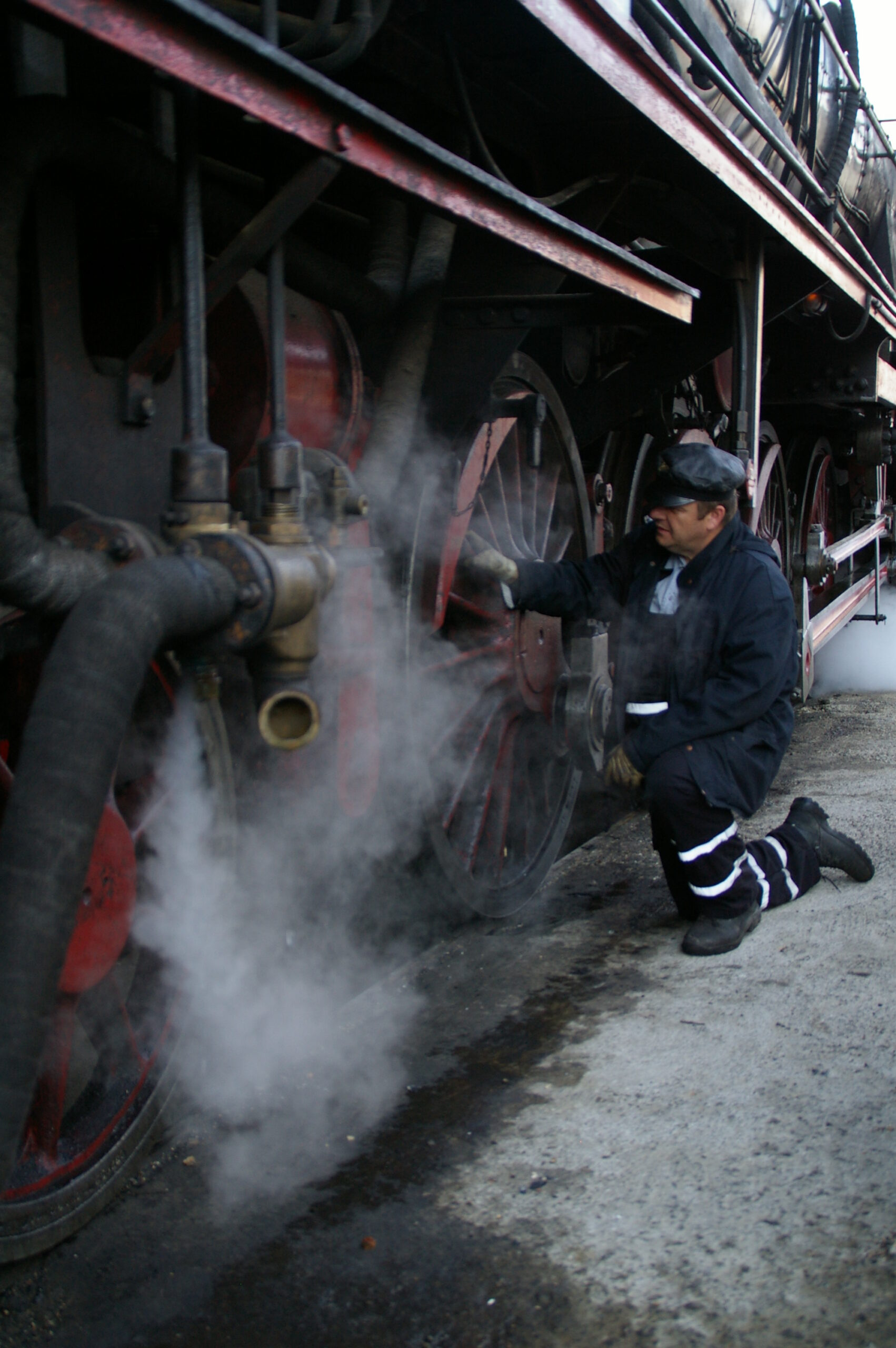 Steam locomotive SŽ 06-018 – Steam release