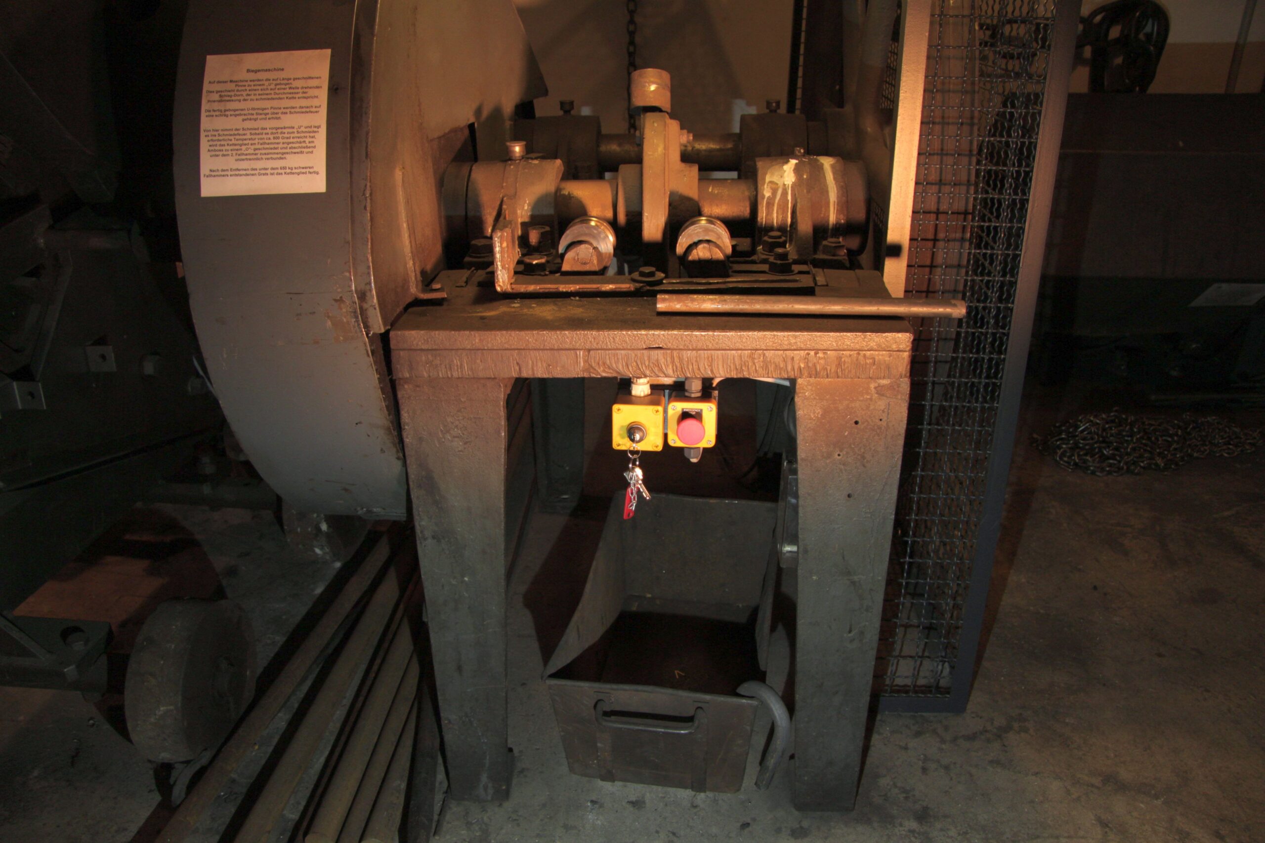 Bending machine