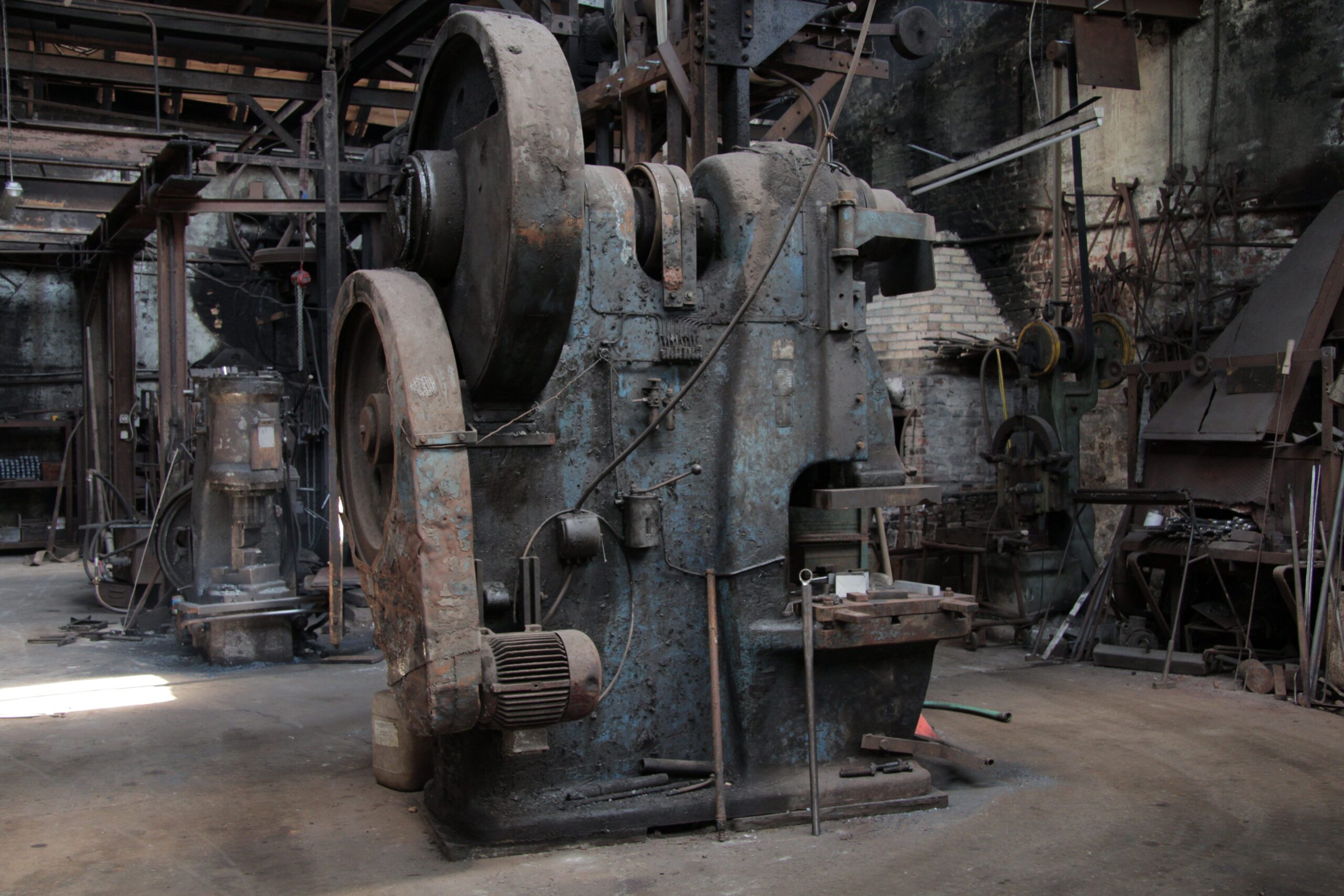 Eccentric press