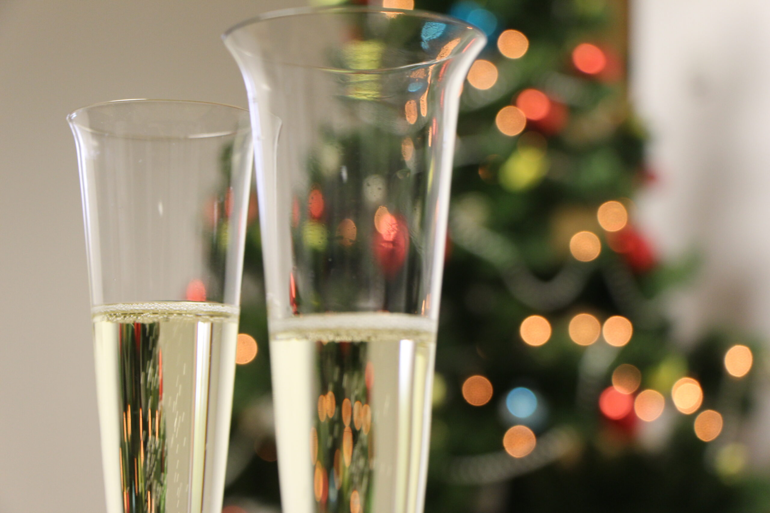 Sparkling wine –opening, pouring and making a toast