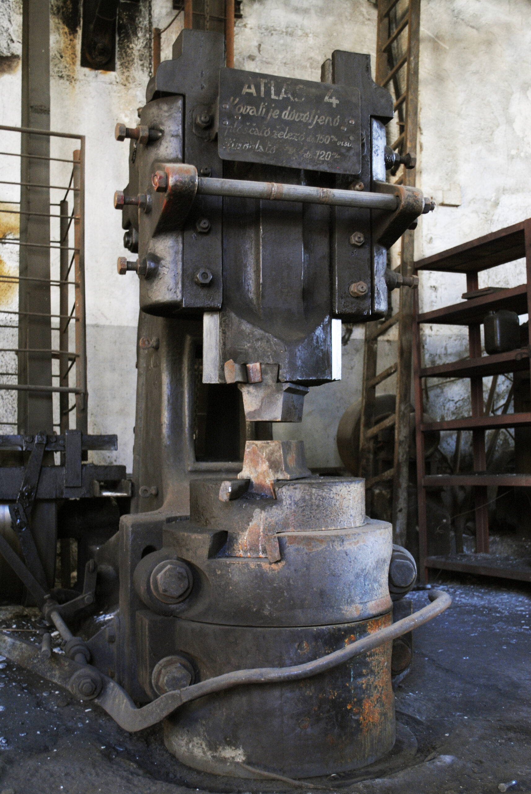 Mechanical spring hammer ATLAS 4 (large)