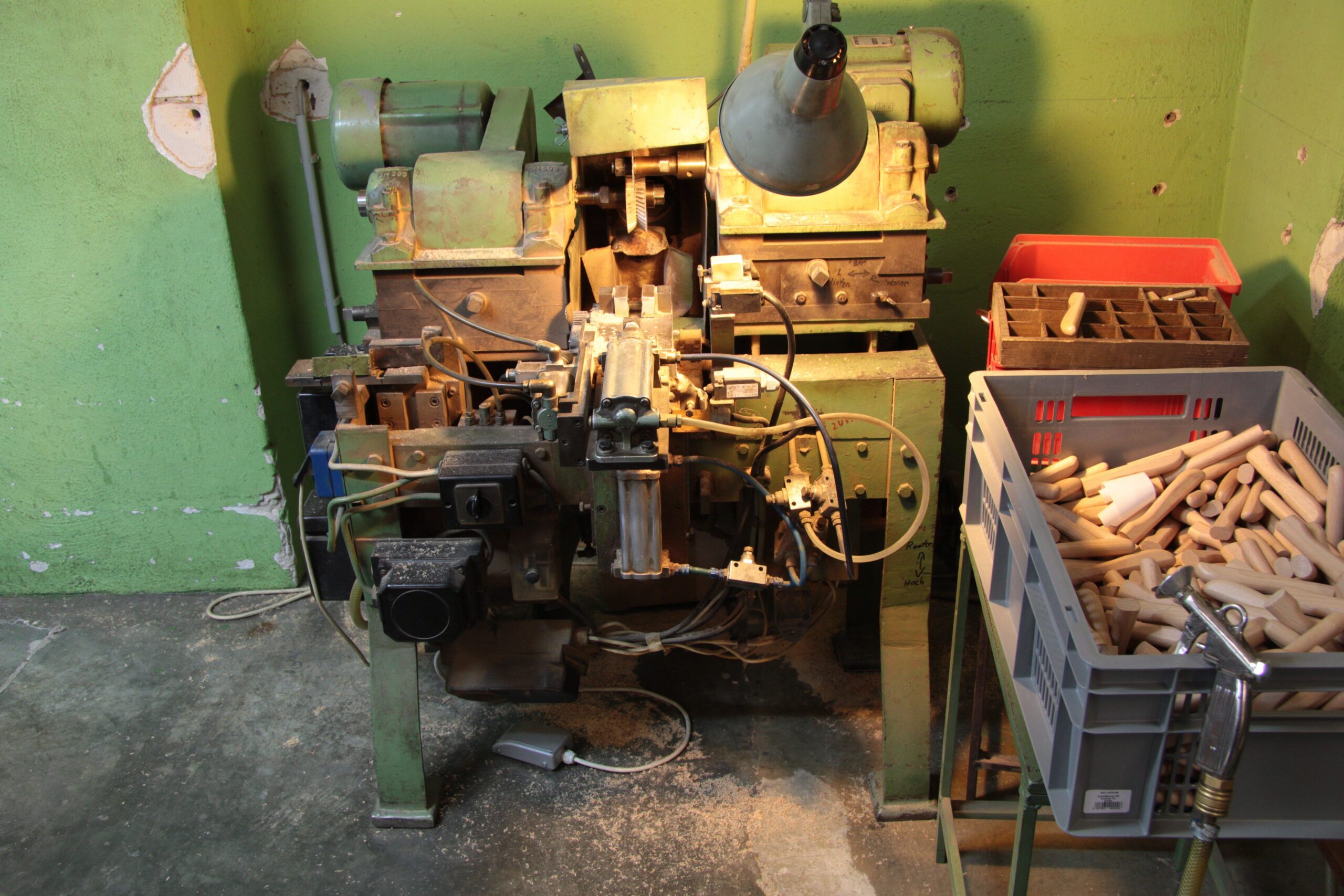 “Slit machine”