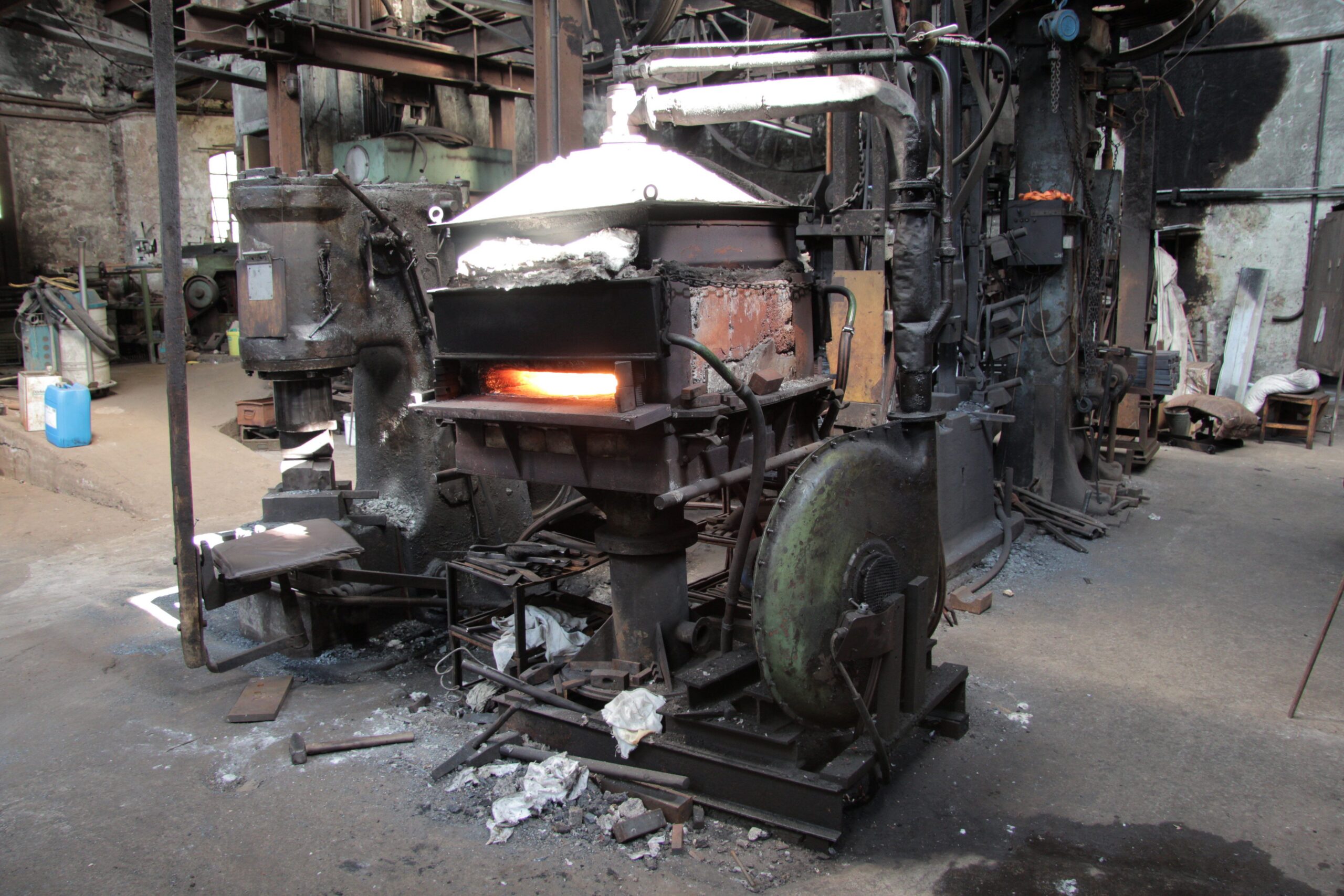 Forging of hammer heads
