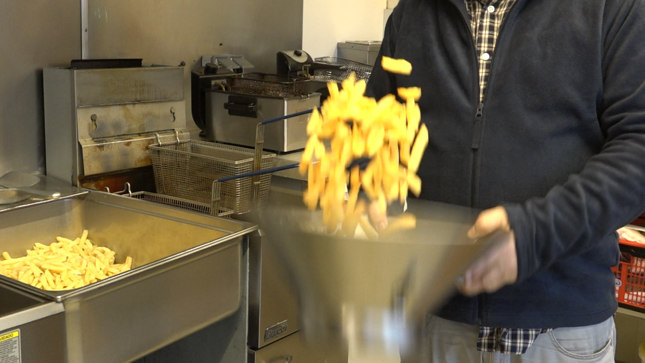 Portion of chips in a drainer