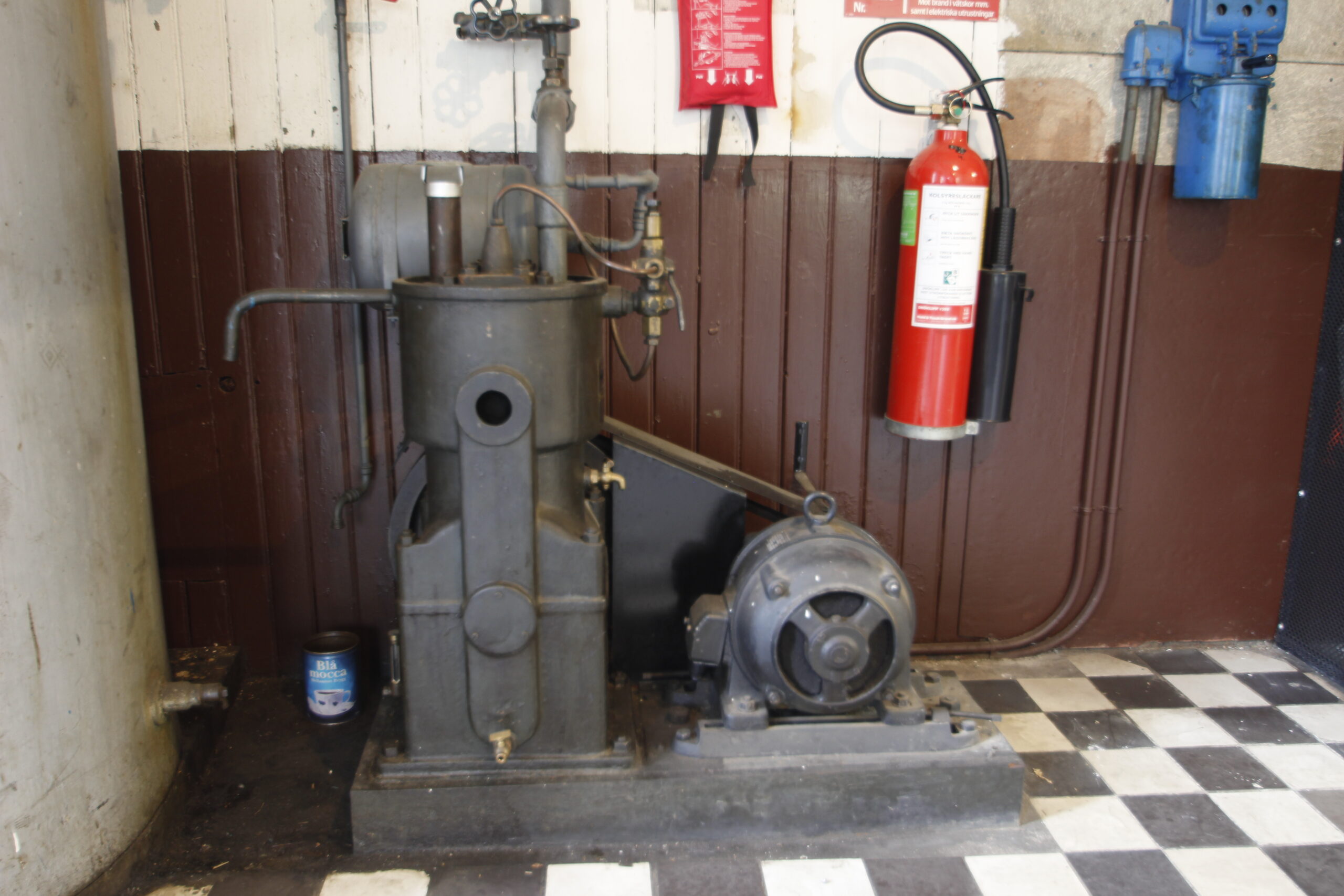 Air compressor