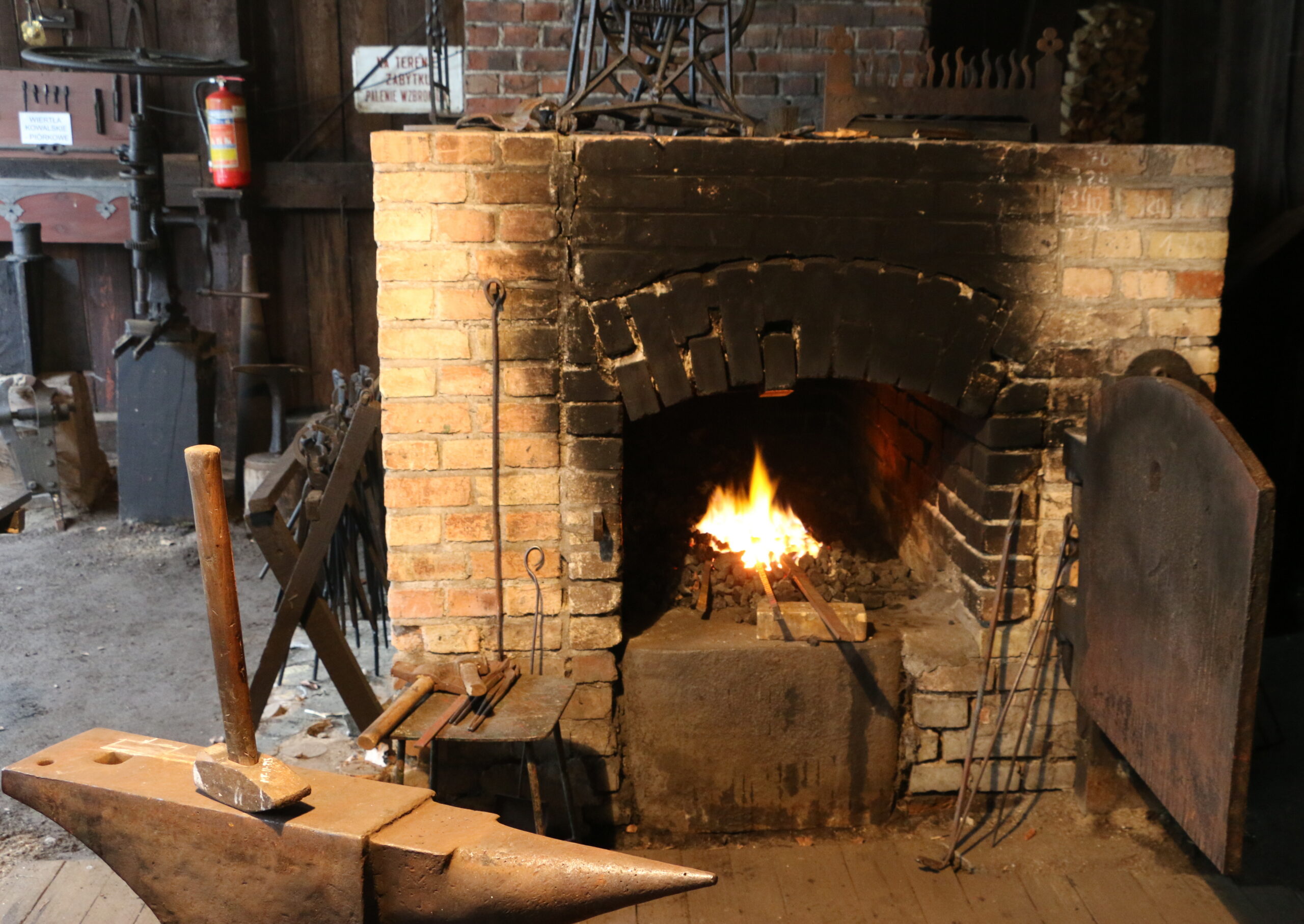 Water smithy – punching of a stamp