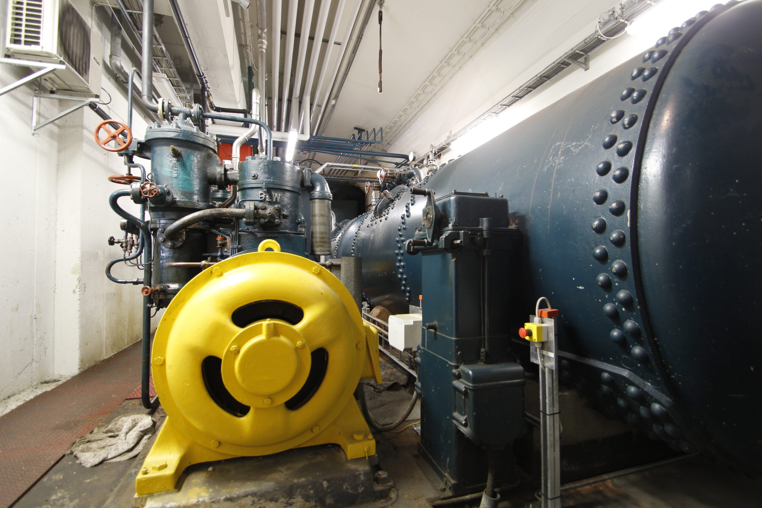 H.C. Ørsted engine – compressor running