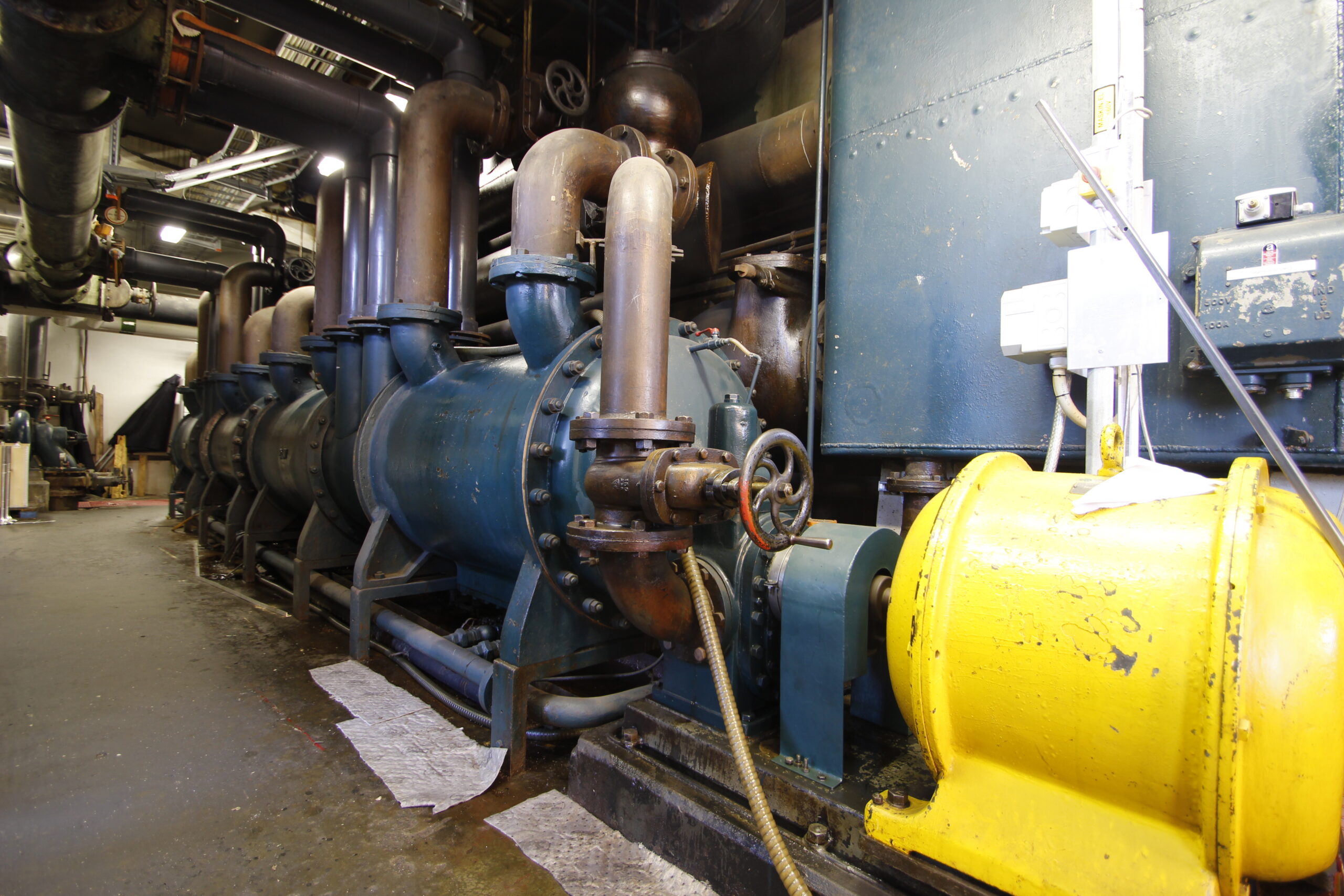 H.C. Ørsted engine - electric oil pump