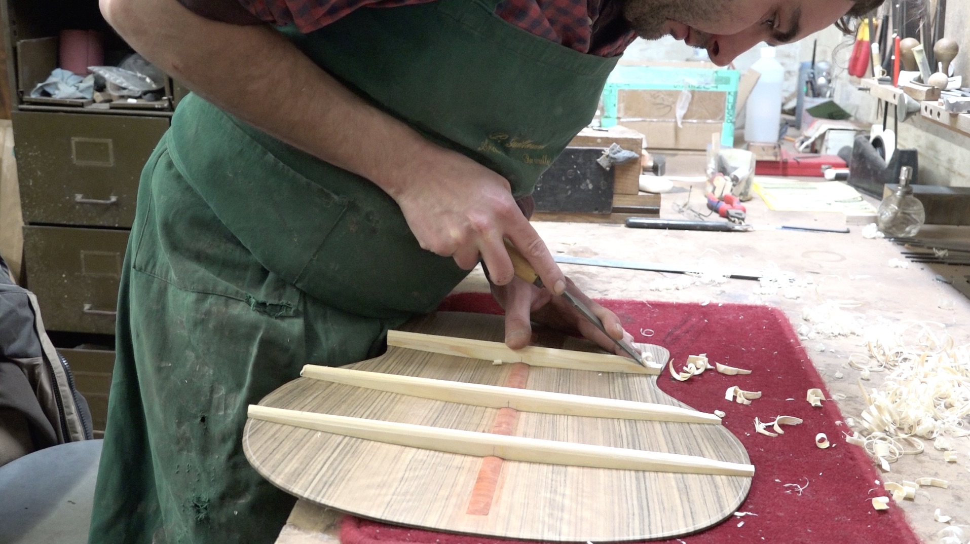 Wood chisel (lutherie)