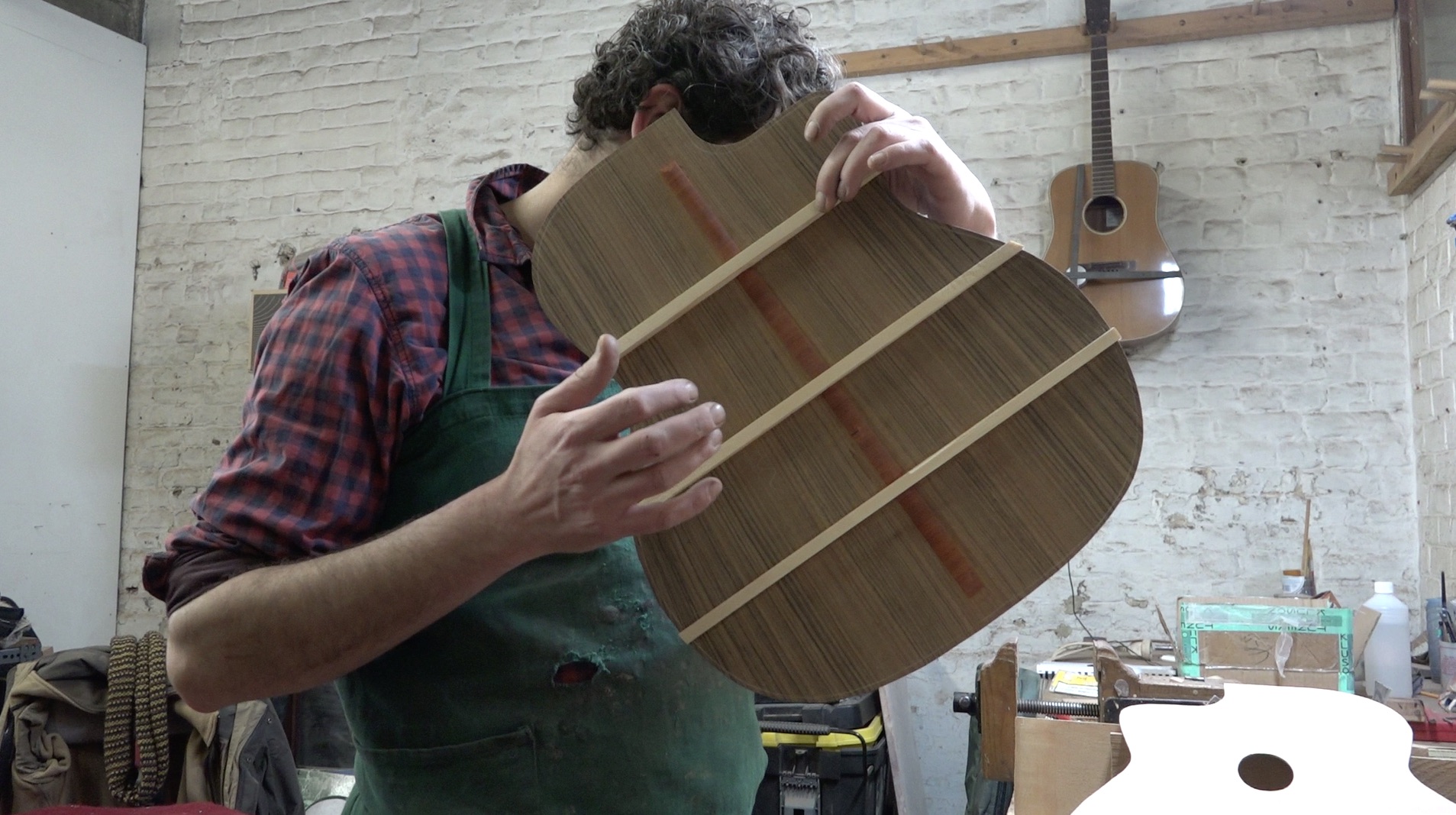 Sound of the wood (lutherie)