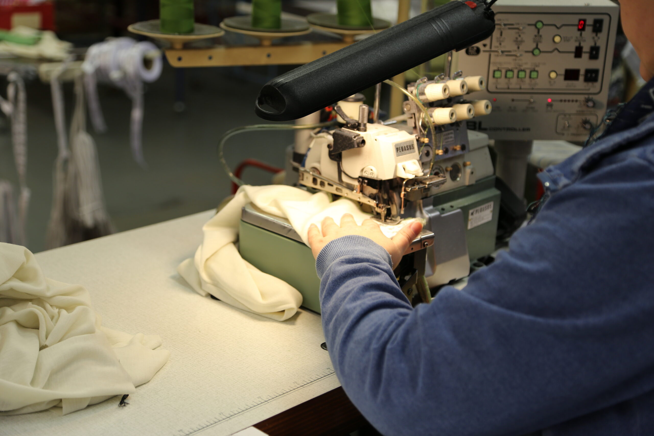 Pegasus Thread Overlock Serger Industrial Sewing Machine