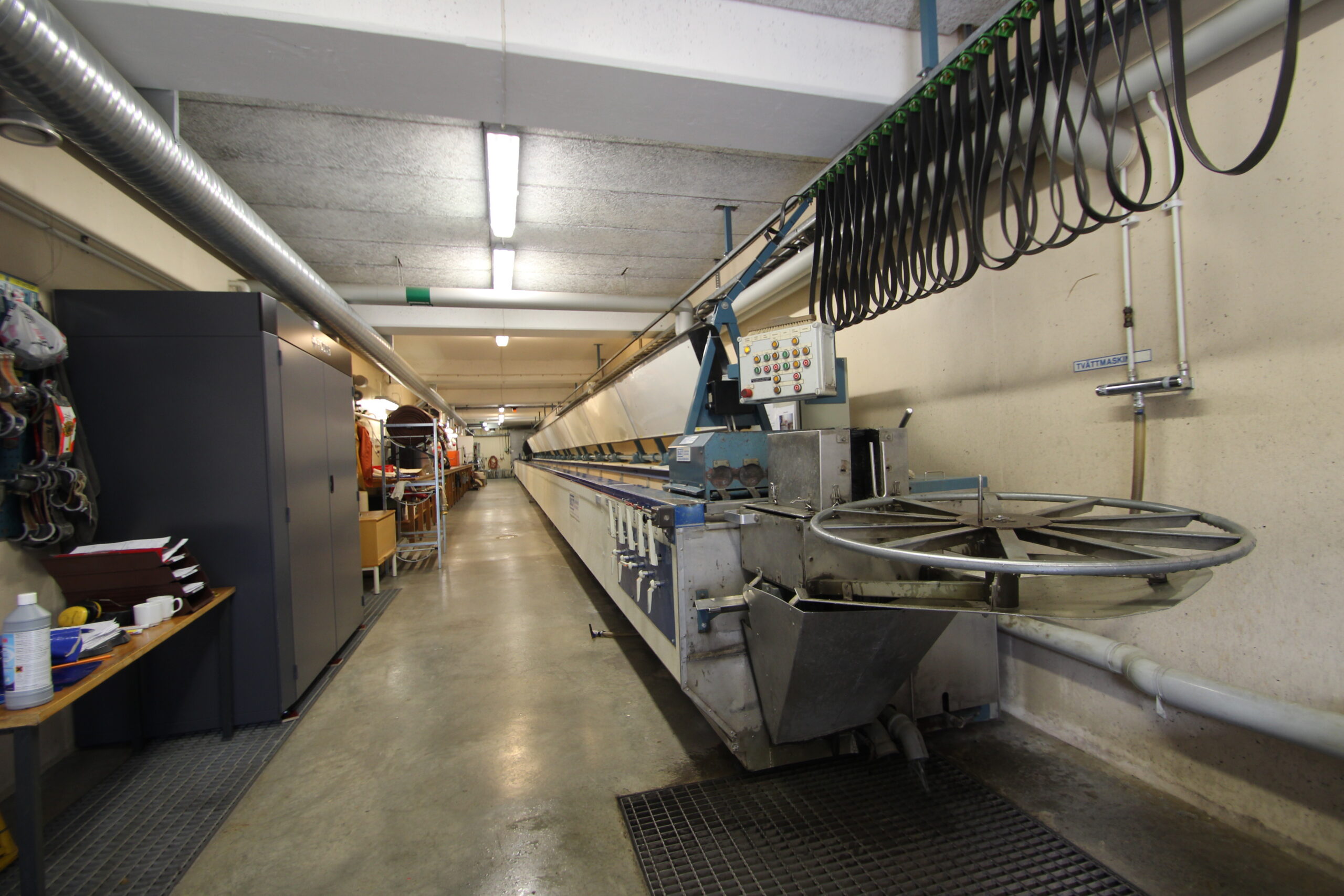 Fire Hose Maintenance machine - Hose is filled with water