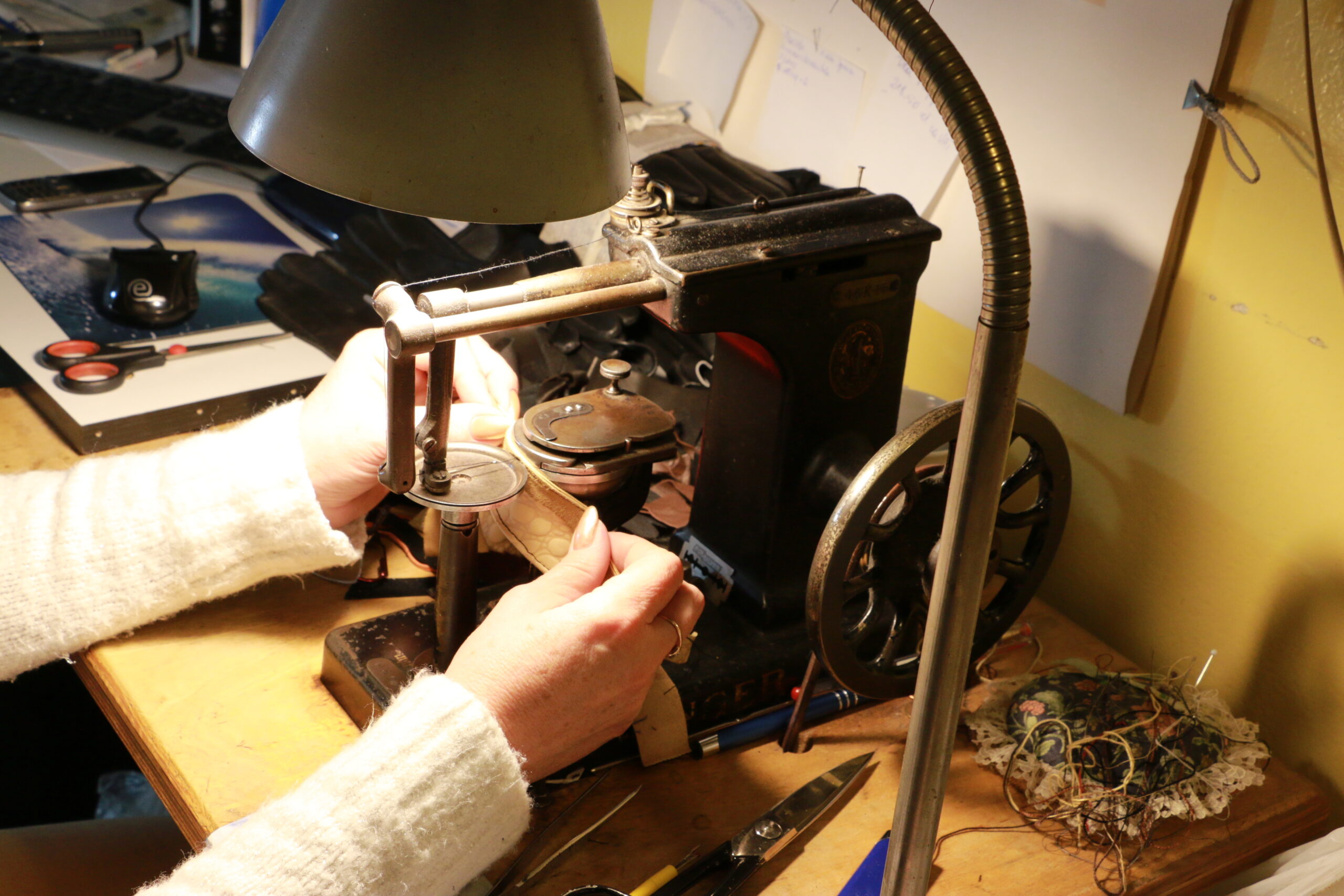 Glove maker: machine sewing (2)