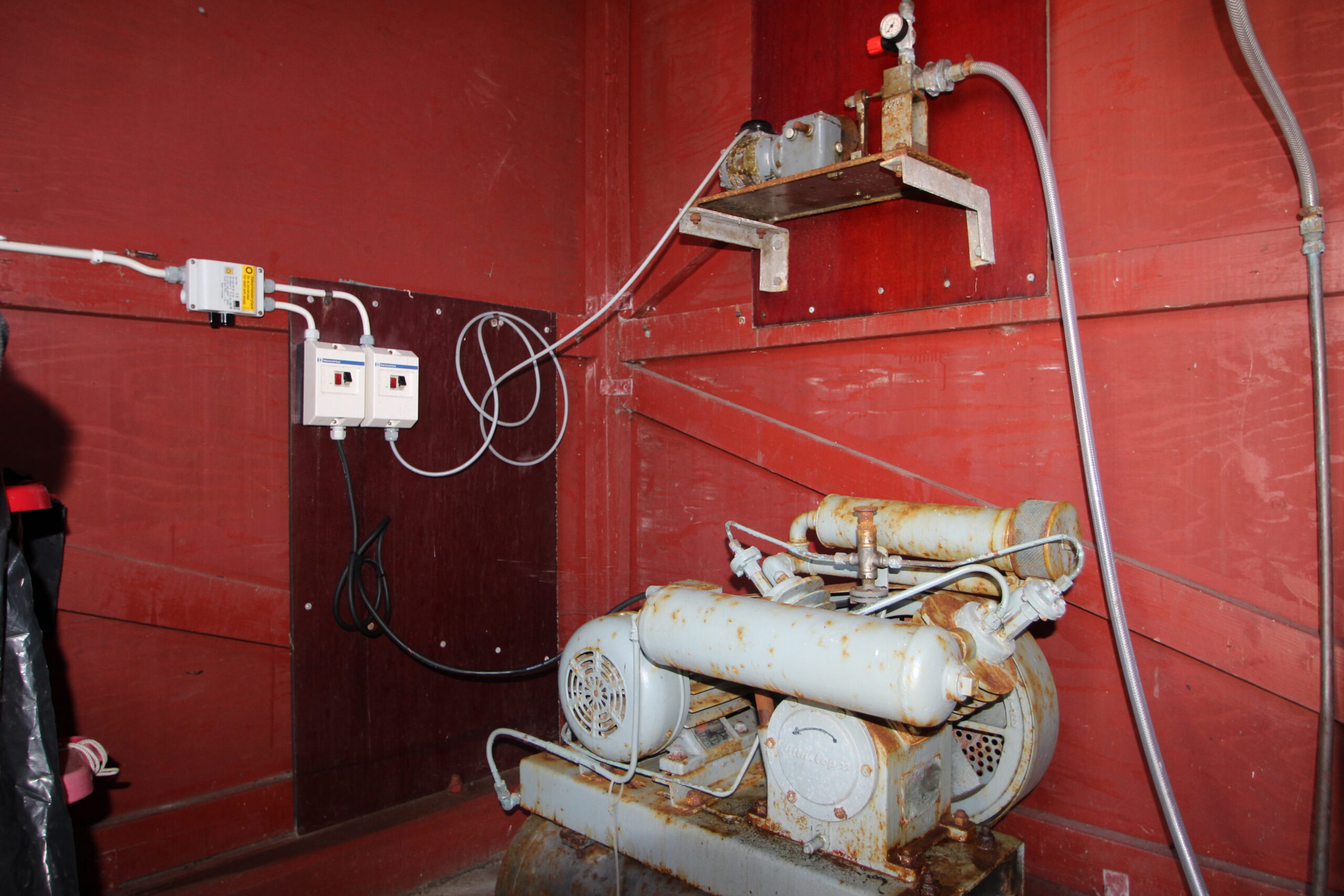 Air compressor