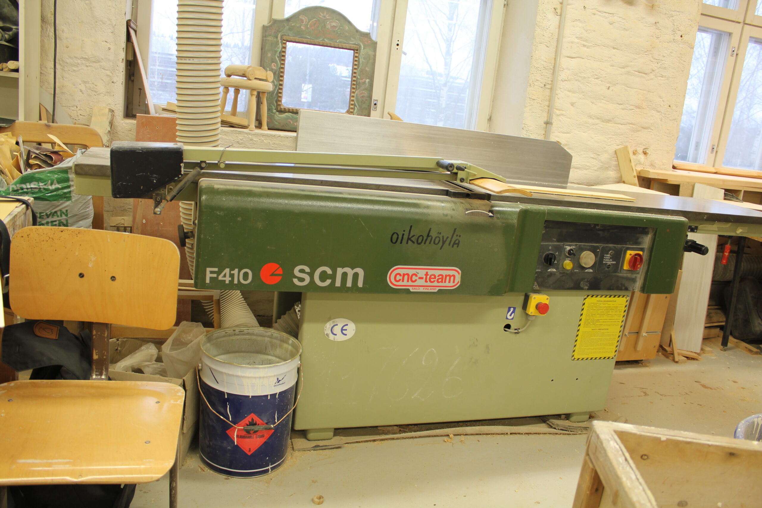Surface planing machine