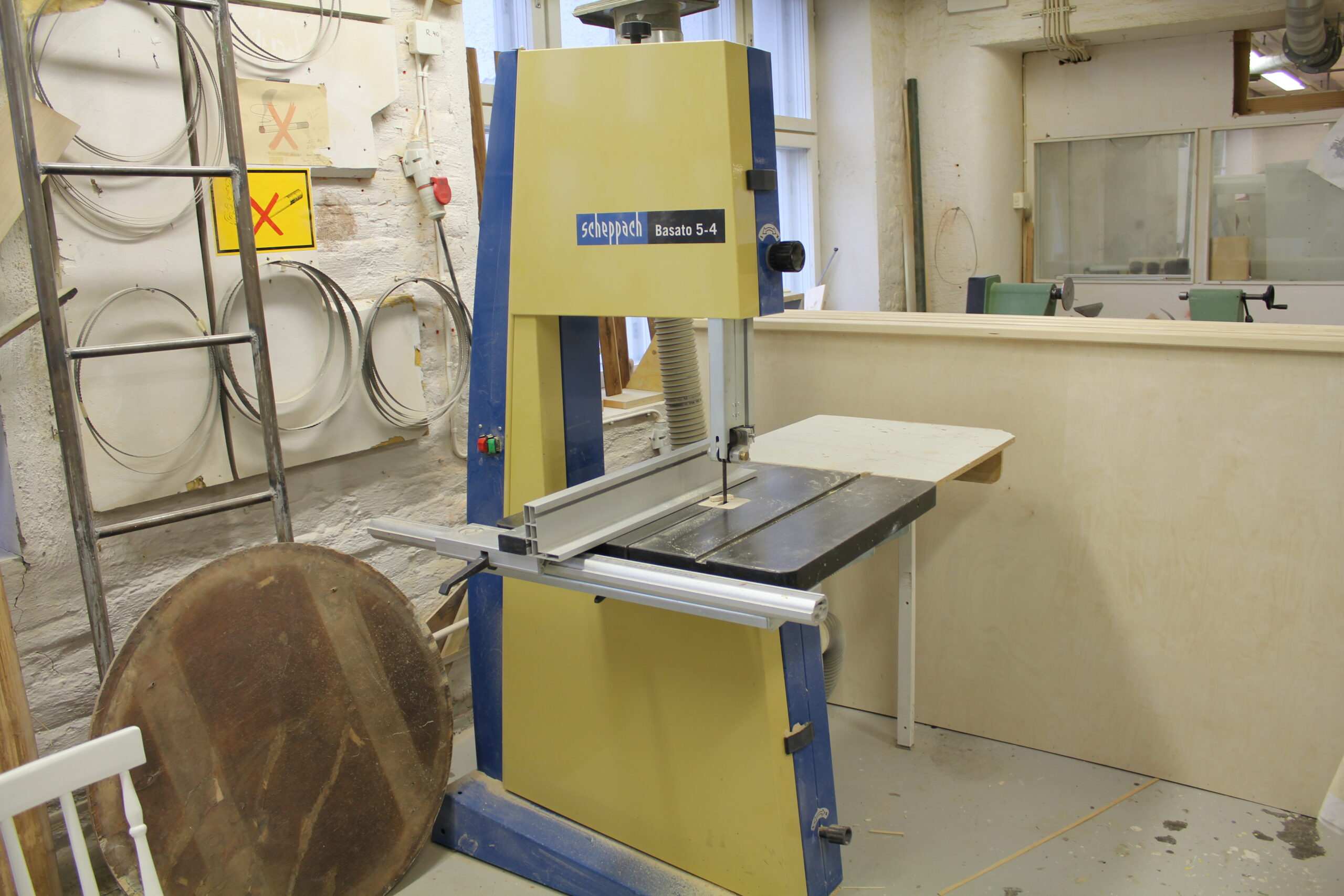 Band saw