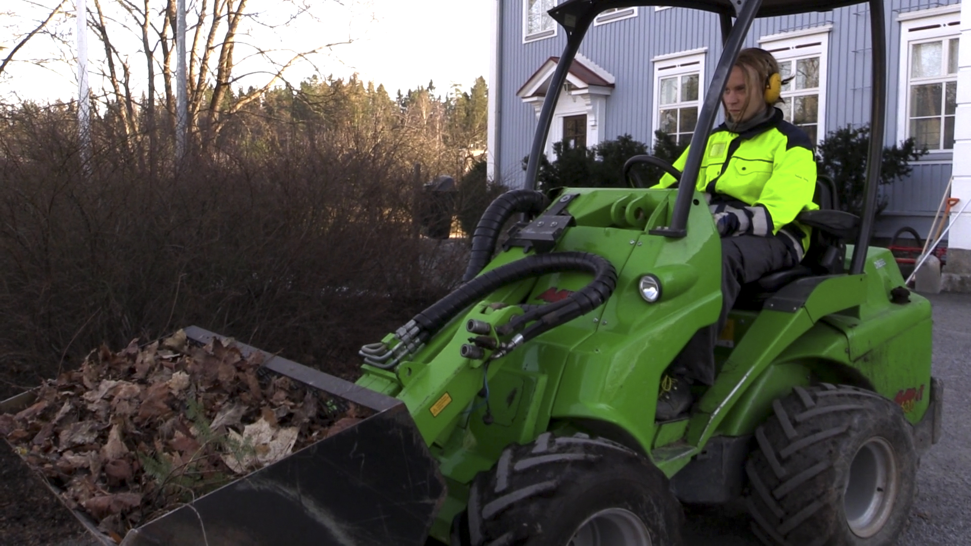 Avant 630 loader