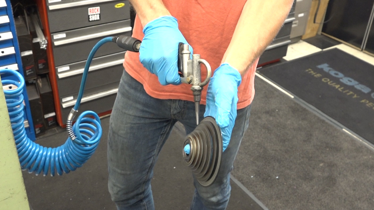 Compressed air gun