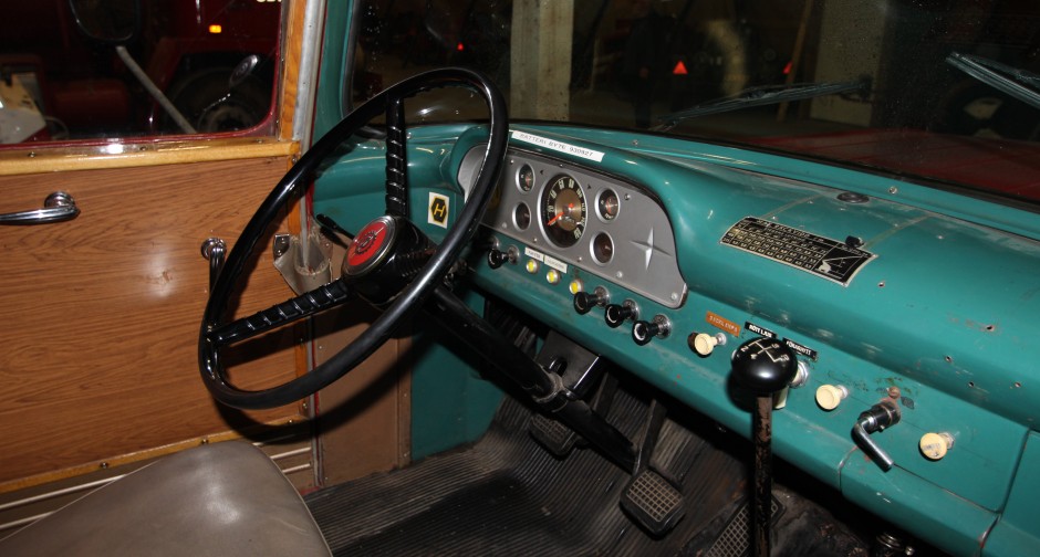Inside Fire truck Ford F600-1958
