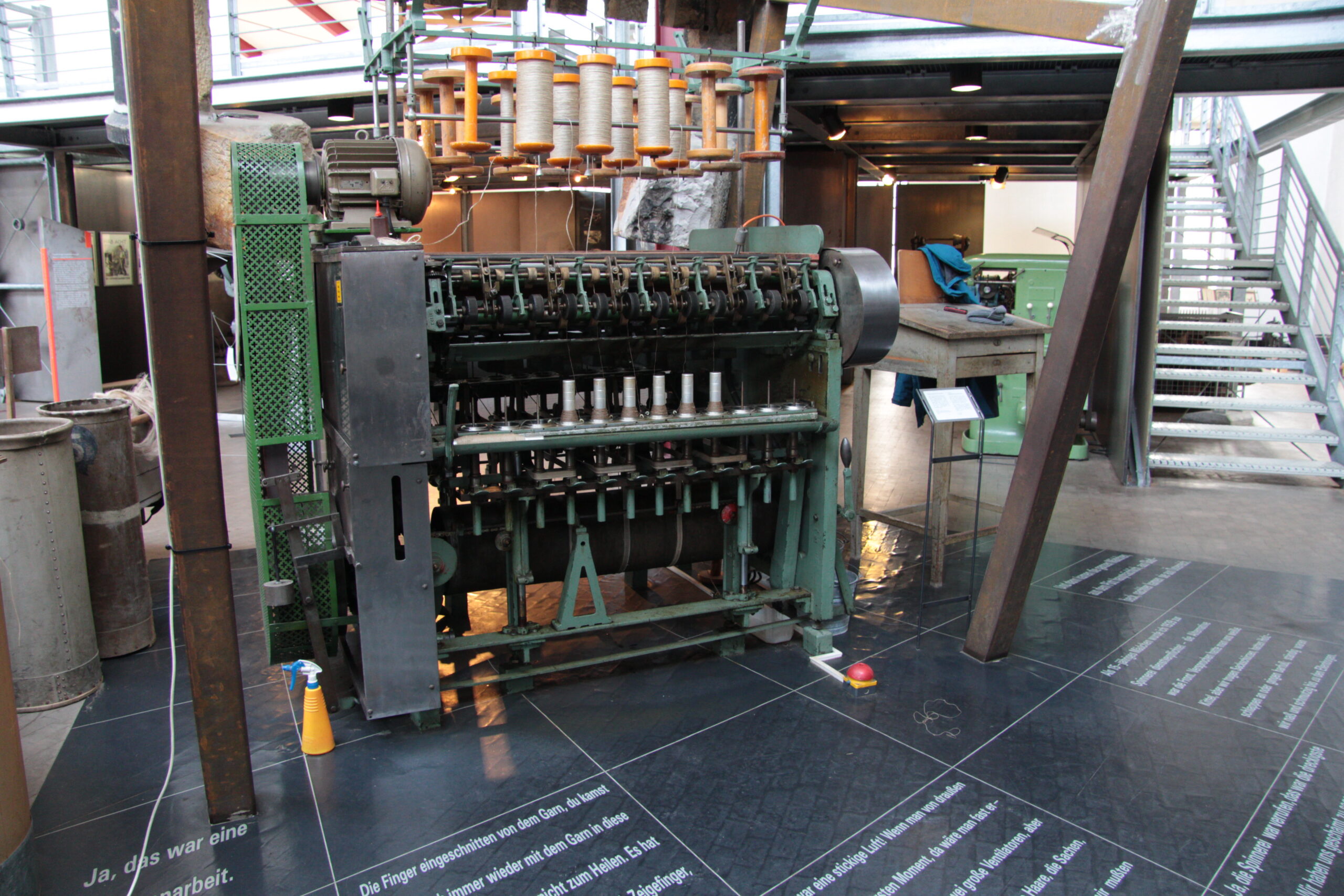Flax ring spinning frame
