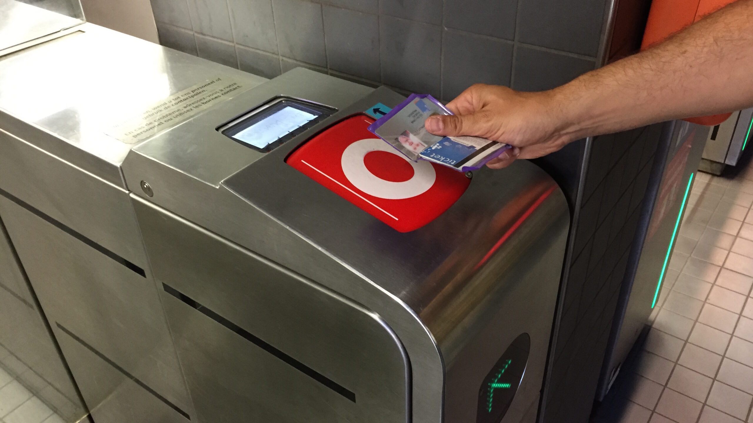 MoBIB-ticket validation - Underground station