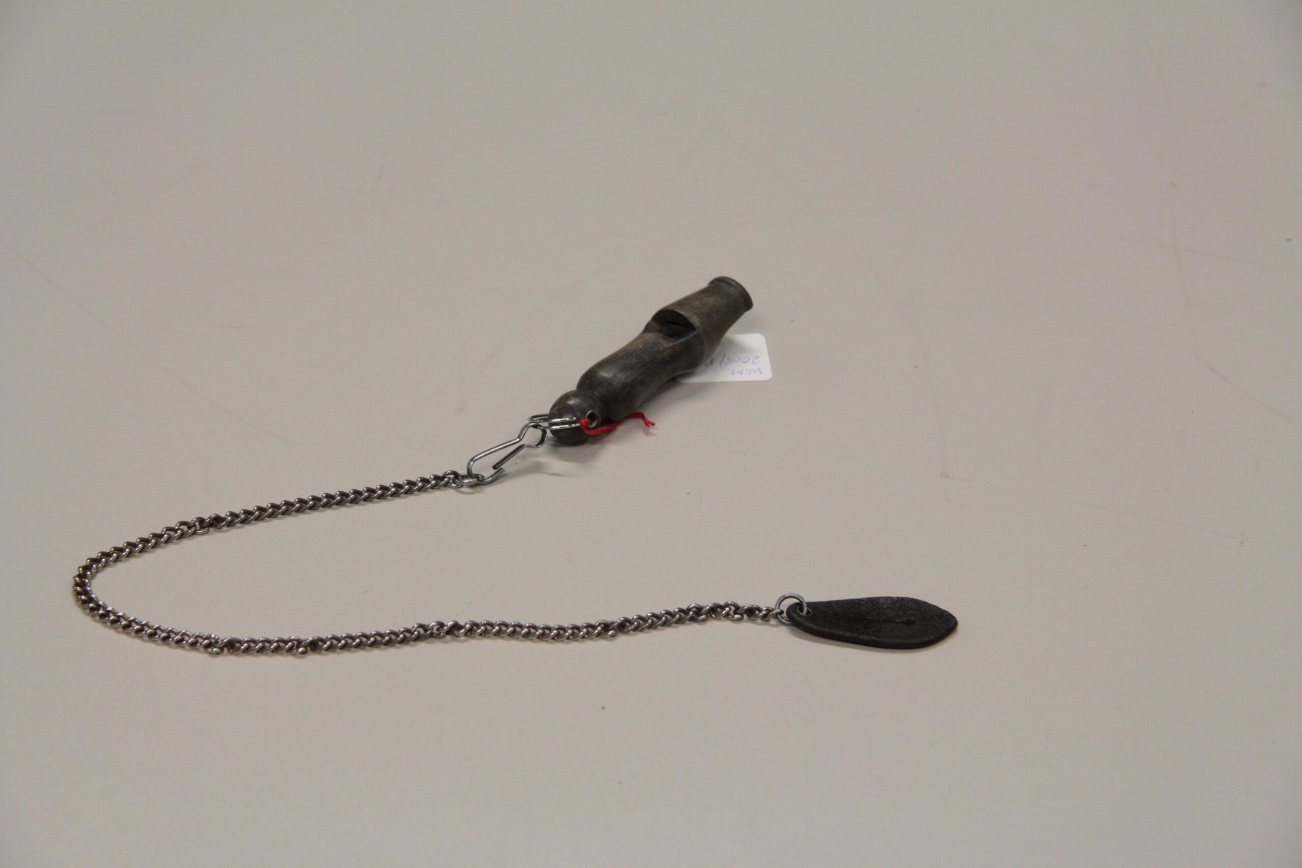 Signalling whistle