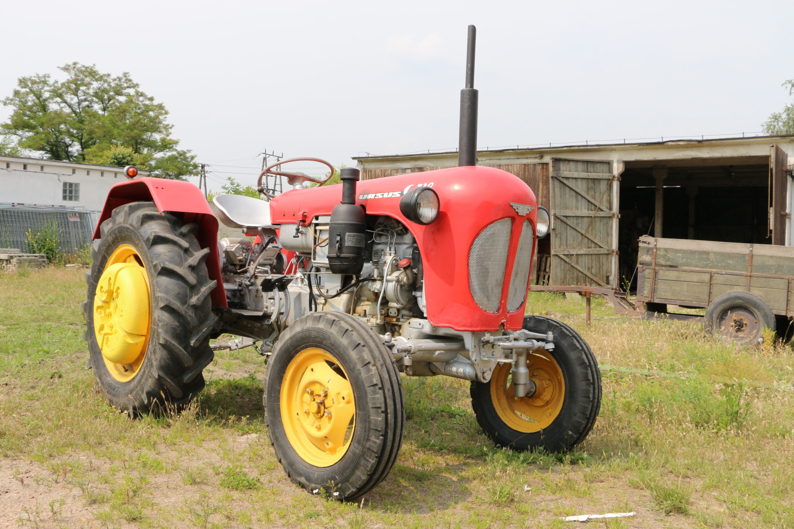 Tractor Ursus C 328 (driving)
