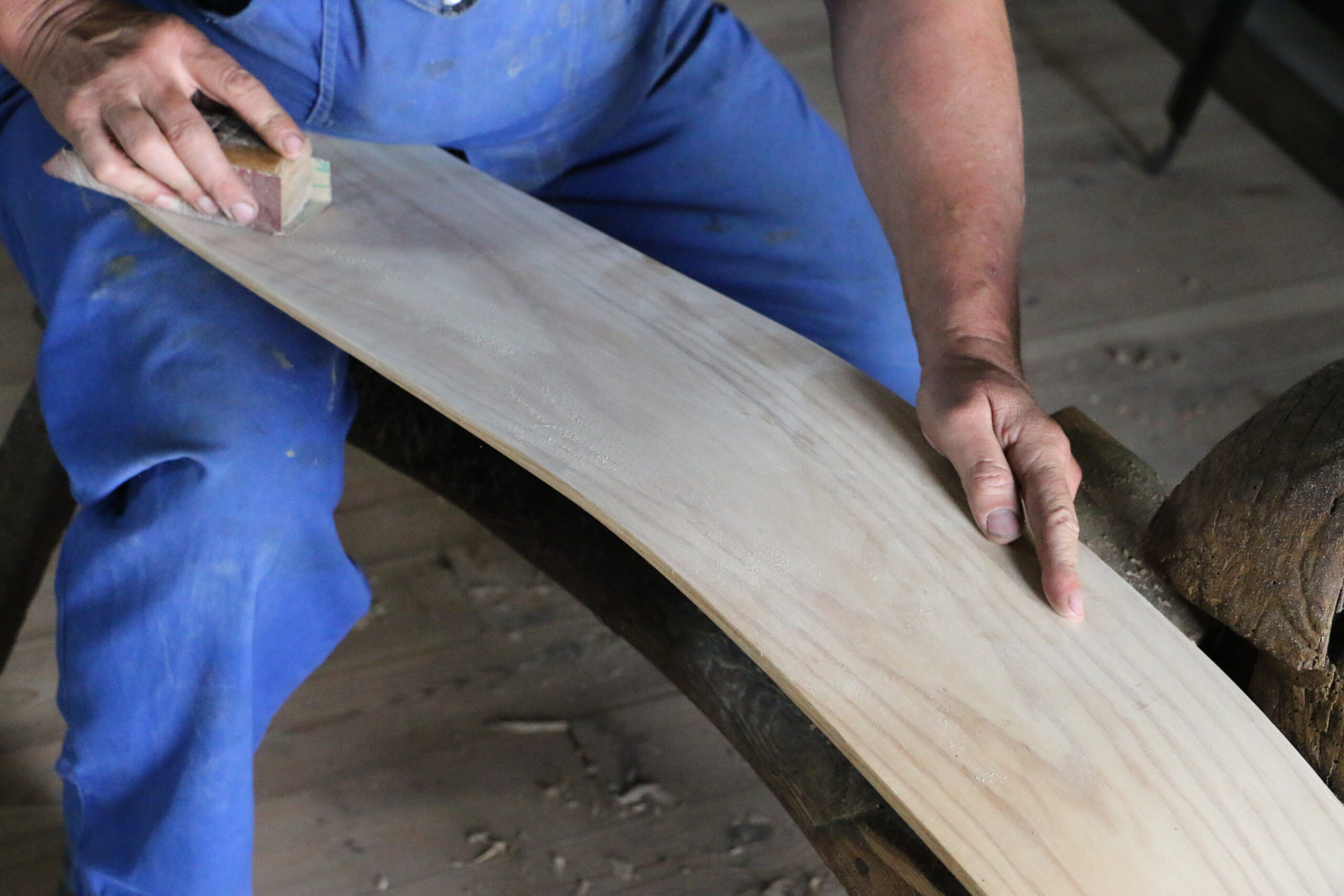 Wheelwright: wood polishing