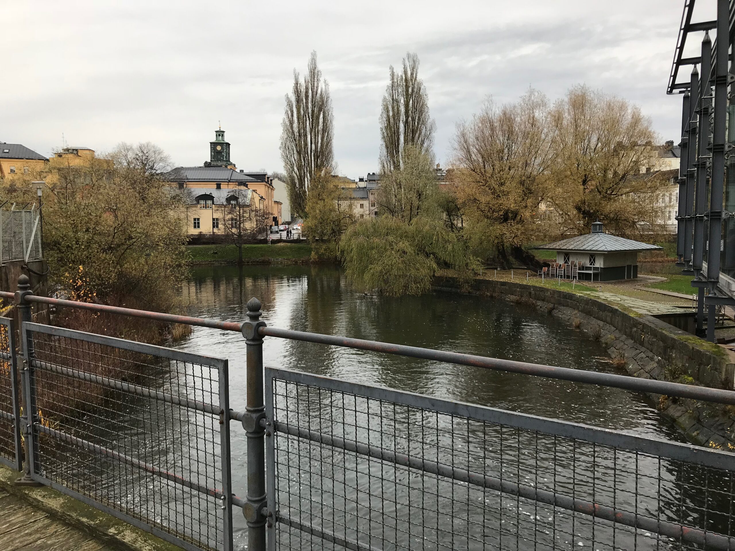 Waterfall in central Norrköping (2): Towards the town