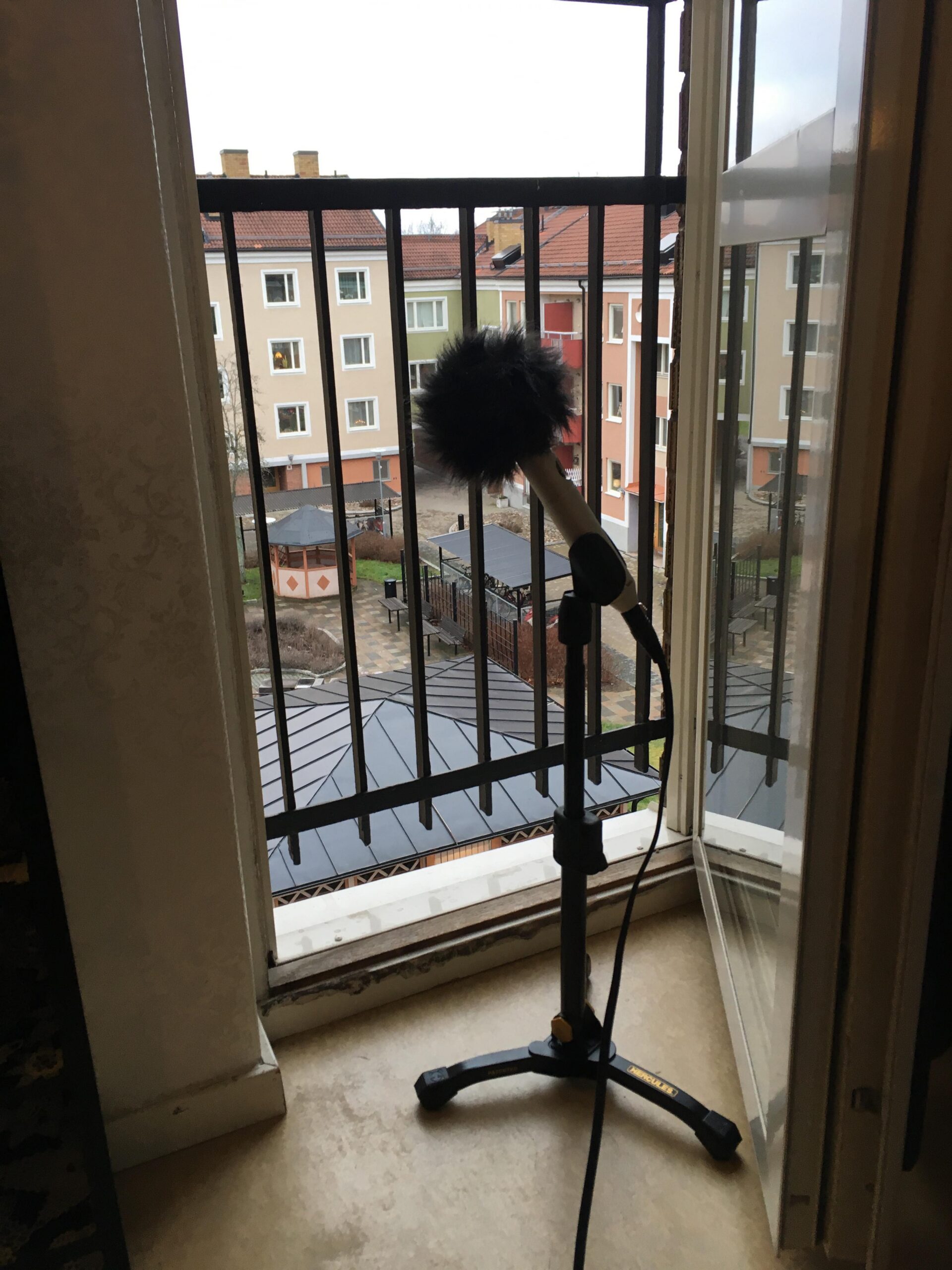 Noisy apartment
