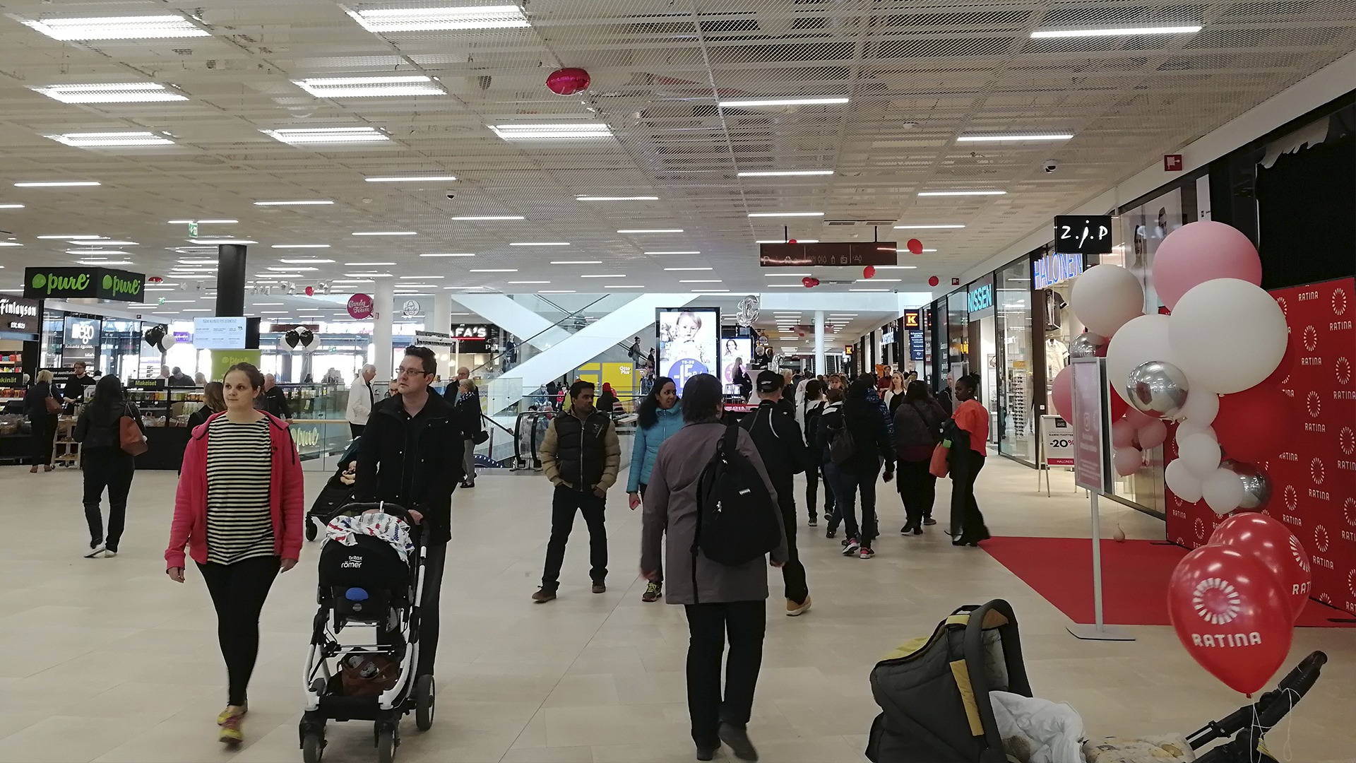 Inside The Ratina Mall