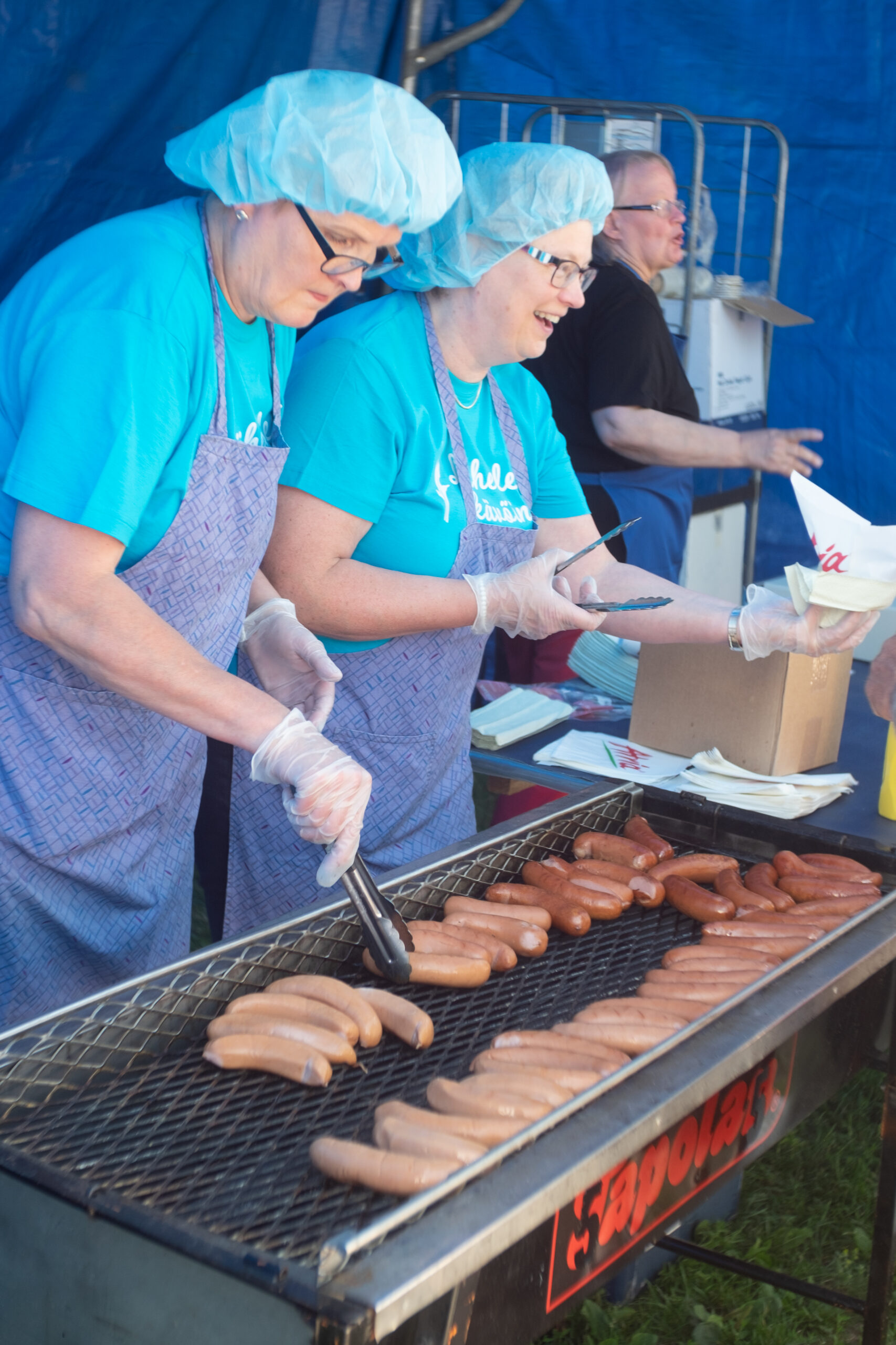 Herättäjäjuhlat IV: Grilling Sausages