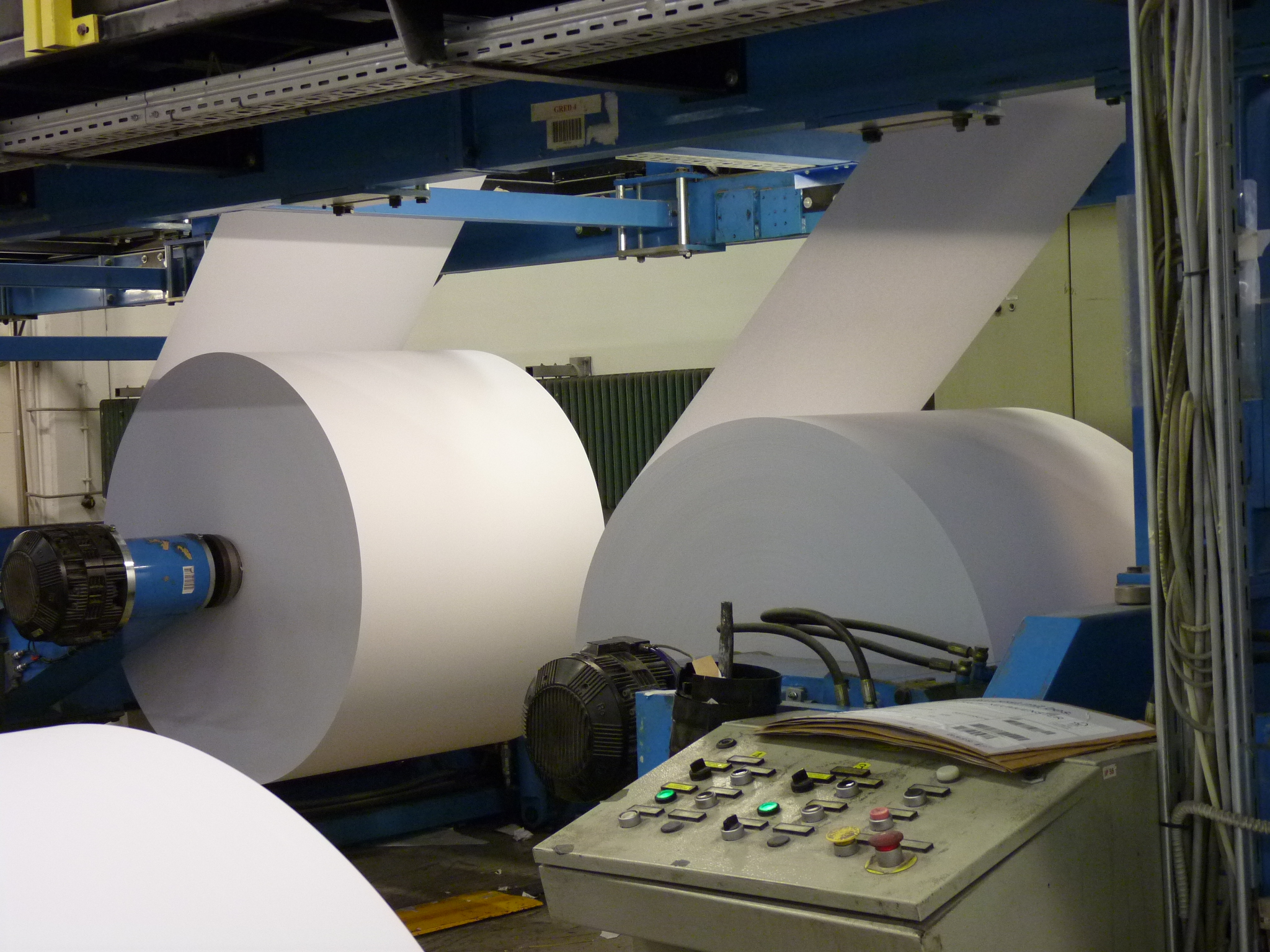 Cross cutting machine