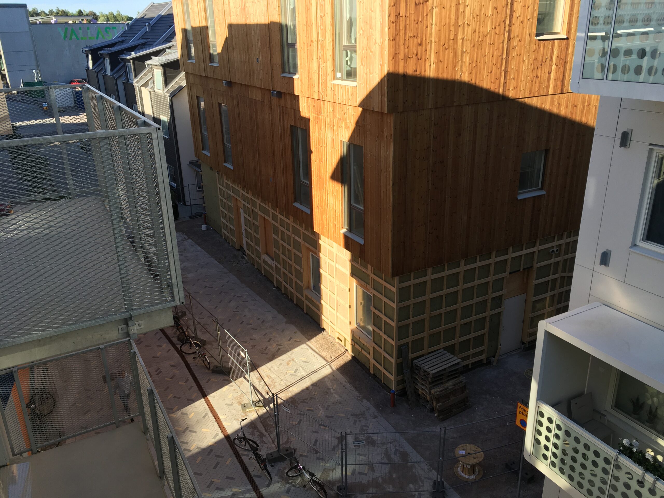 Noisy Apartment part 2