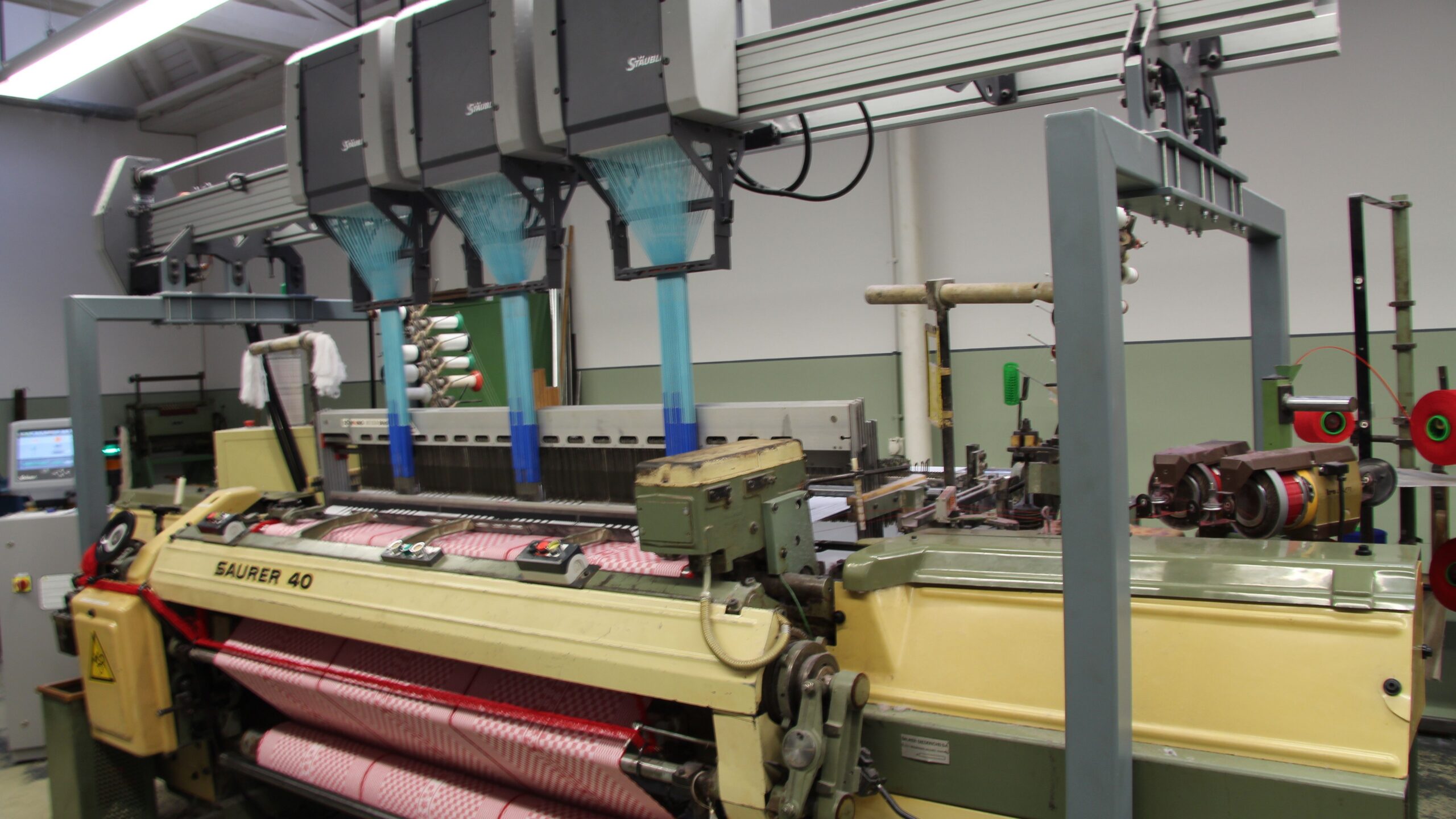 Rapier Rod Weaving Machine Saurer 400 with digital Jacquard Machine I: Weaving