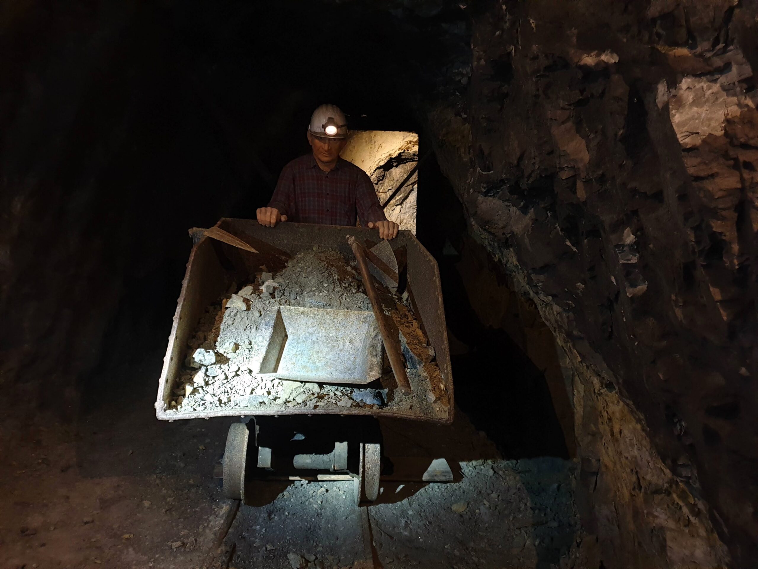 IDRIJA, ANTHONY`S SHAFT; LOADING THE CART