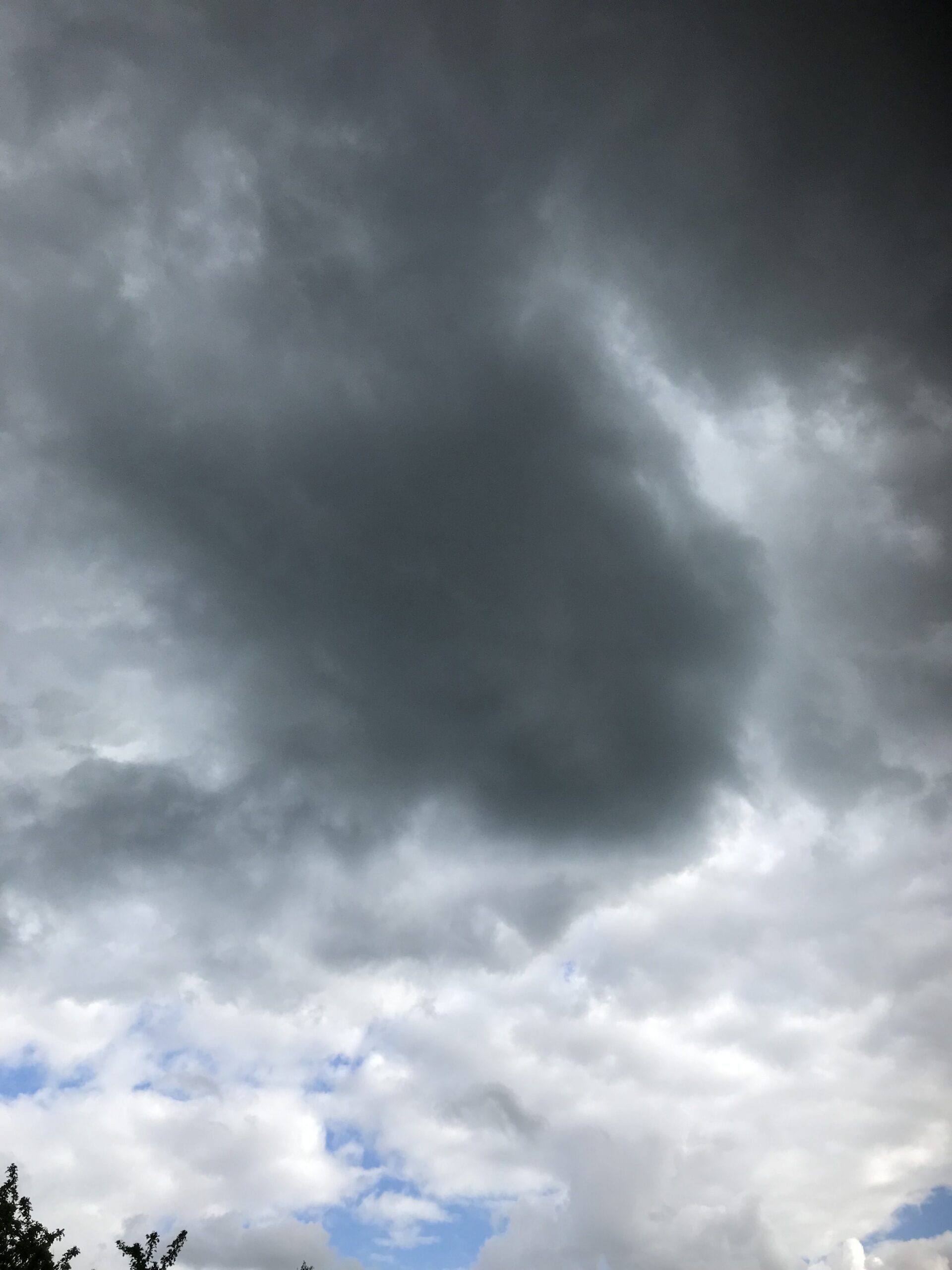 Rain on a window: A soundscape