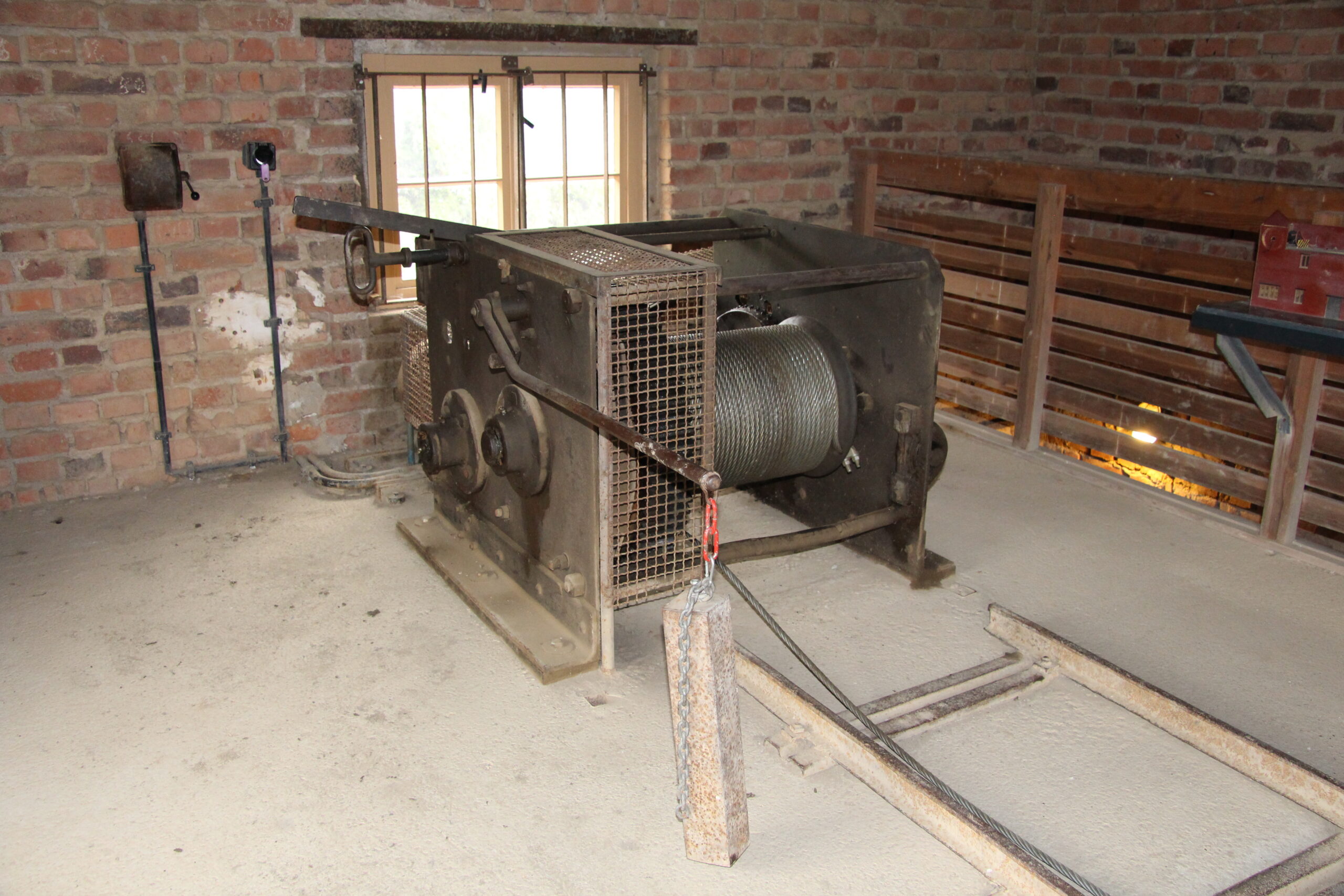 Industrial Brick Production II – Hoist