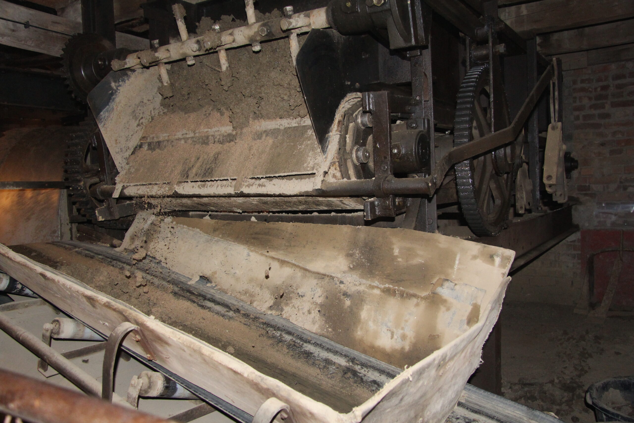 Industrial Brick Production VI – Conveyor Belt