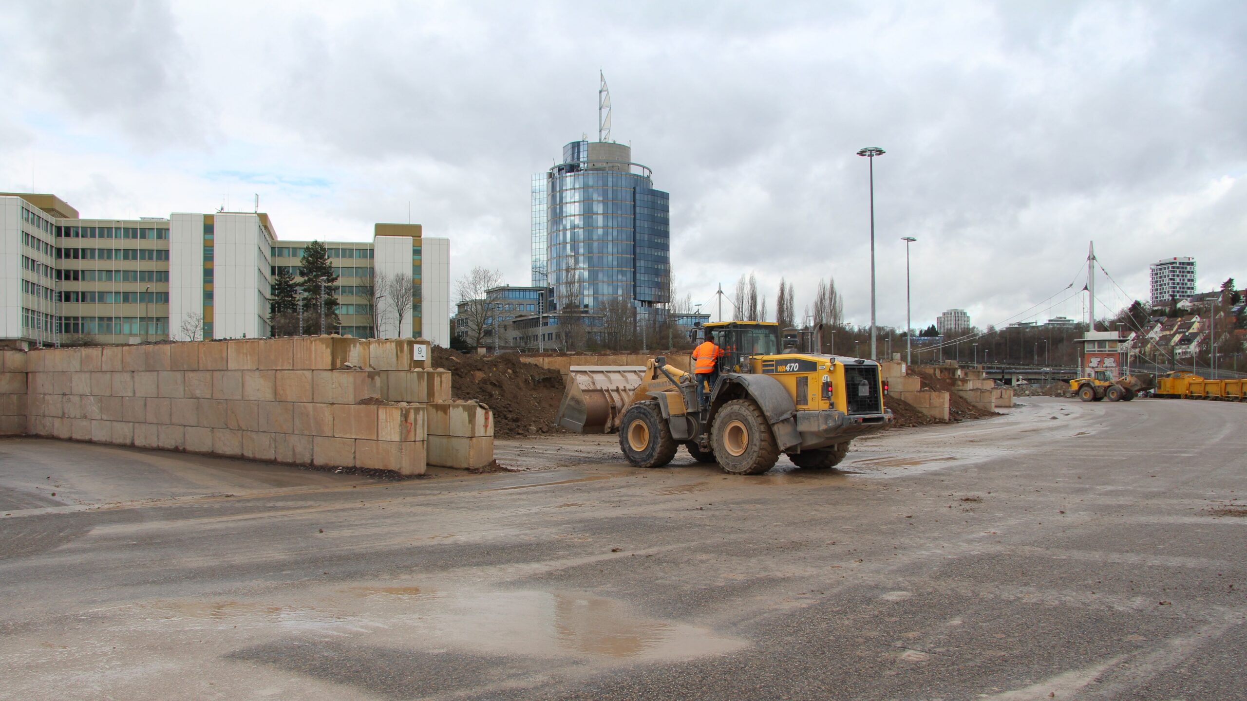 Stuttgart 21 X: Wheeled Loader at Logistics Centre