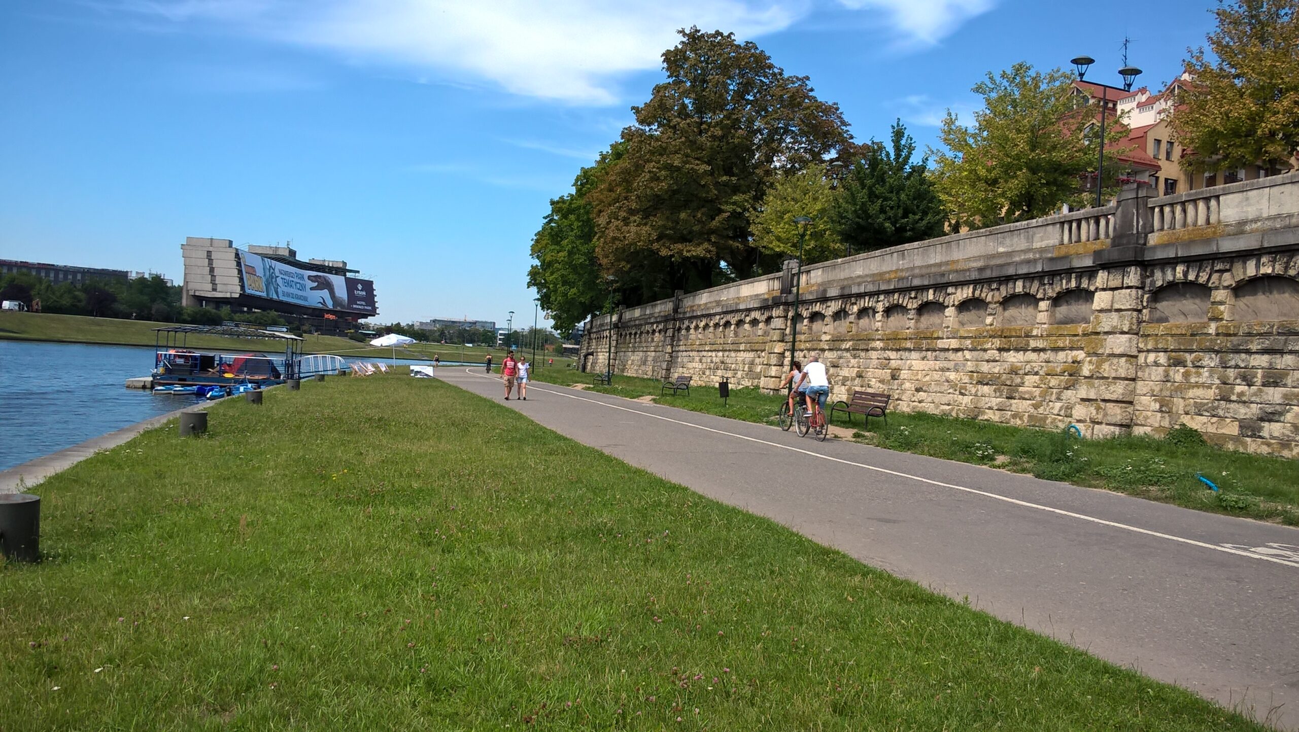 The river Wisla embankments – bulwar Kurlandzki