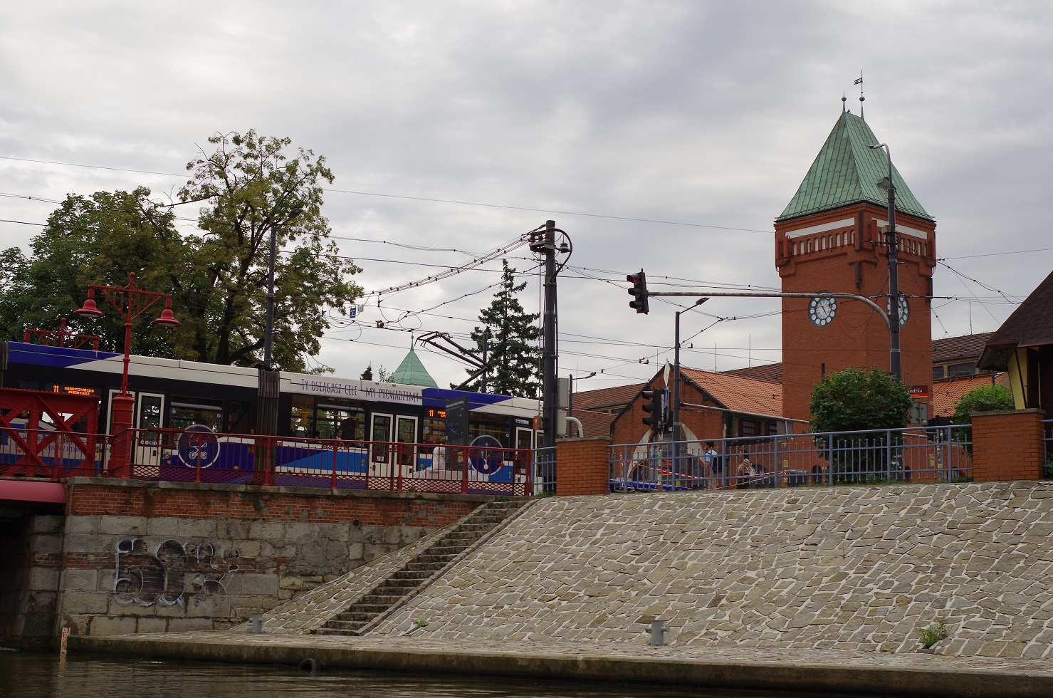 A cruise on the Wrocław Water Junction (binaural), part 2