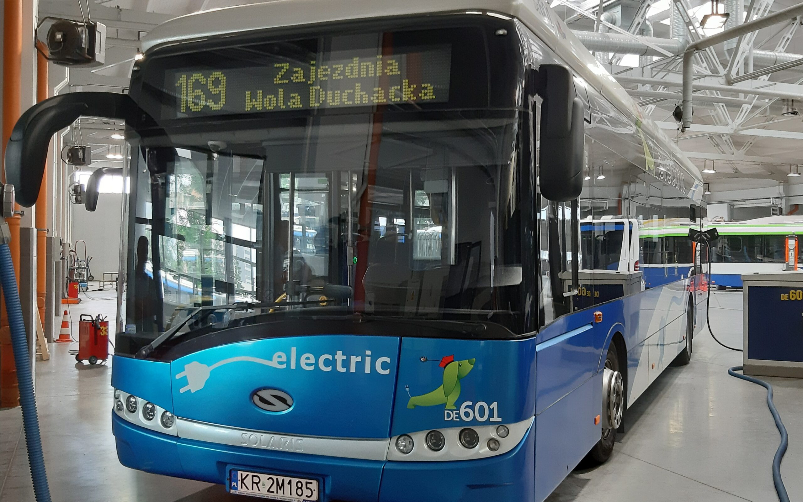 The Solaris Urbino 12 Electric bus - leaving the depot hall