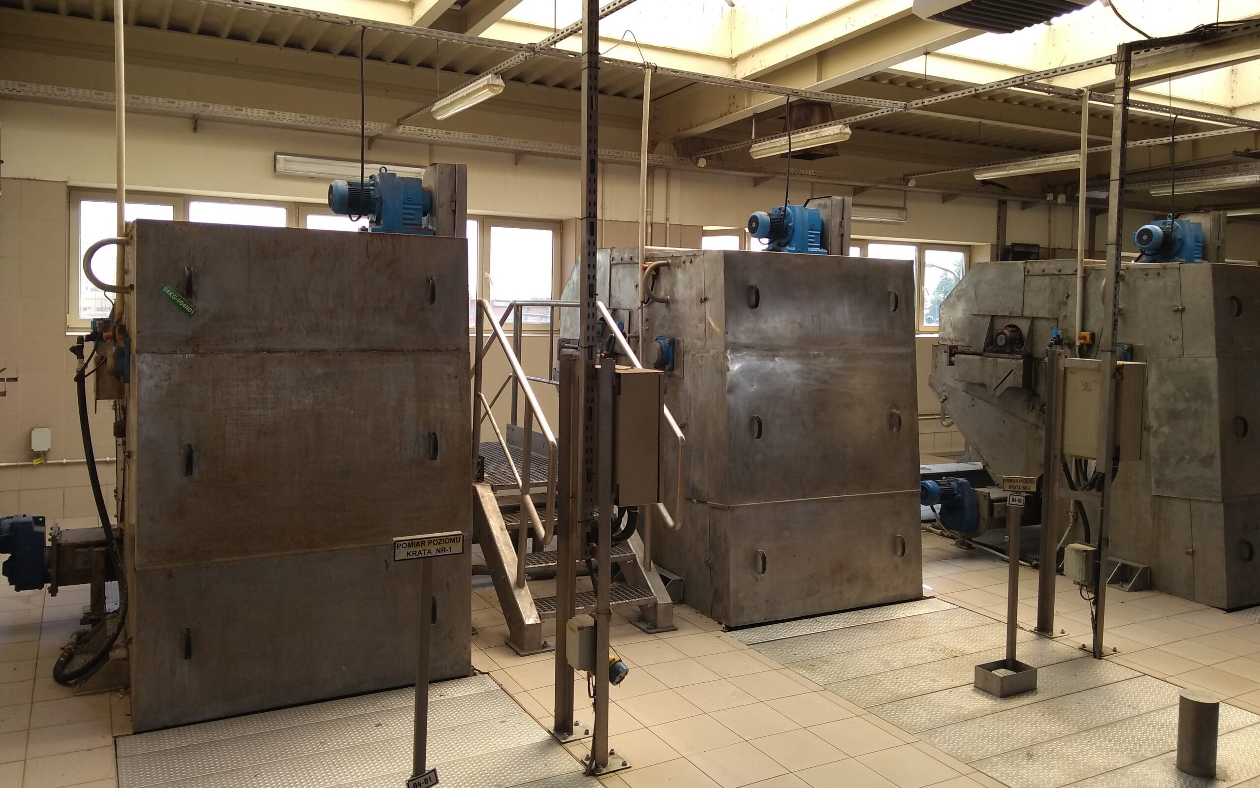 The sewage treatment plant (5): fine screens